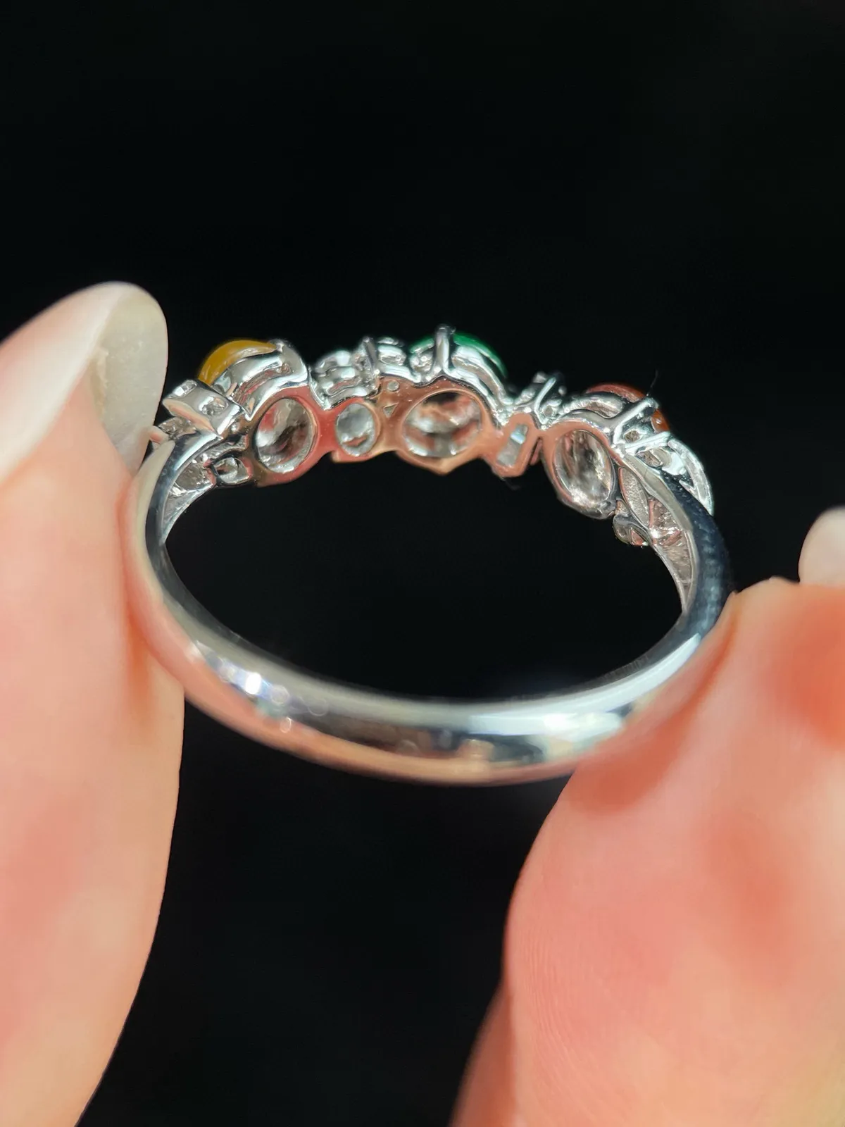 18k三彩蛋面戒指
戒圈：14号