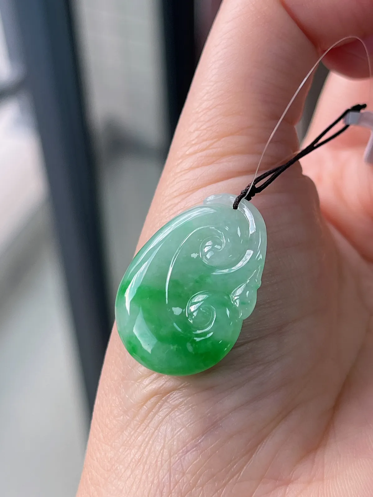 翡翠冰糯种绿色如意