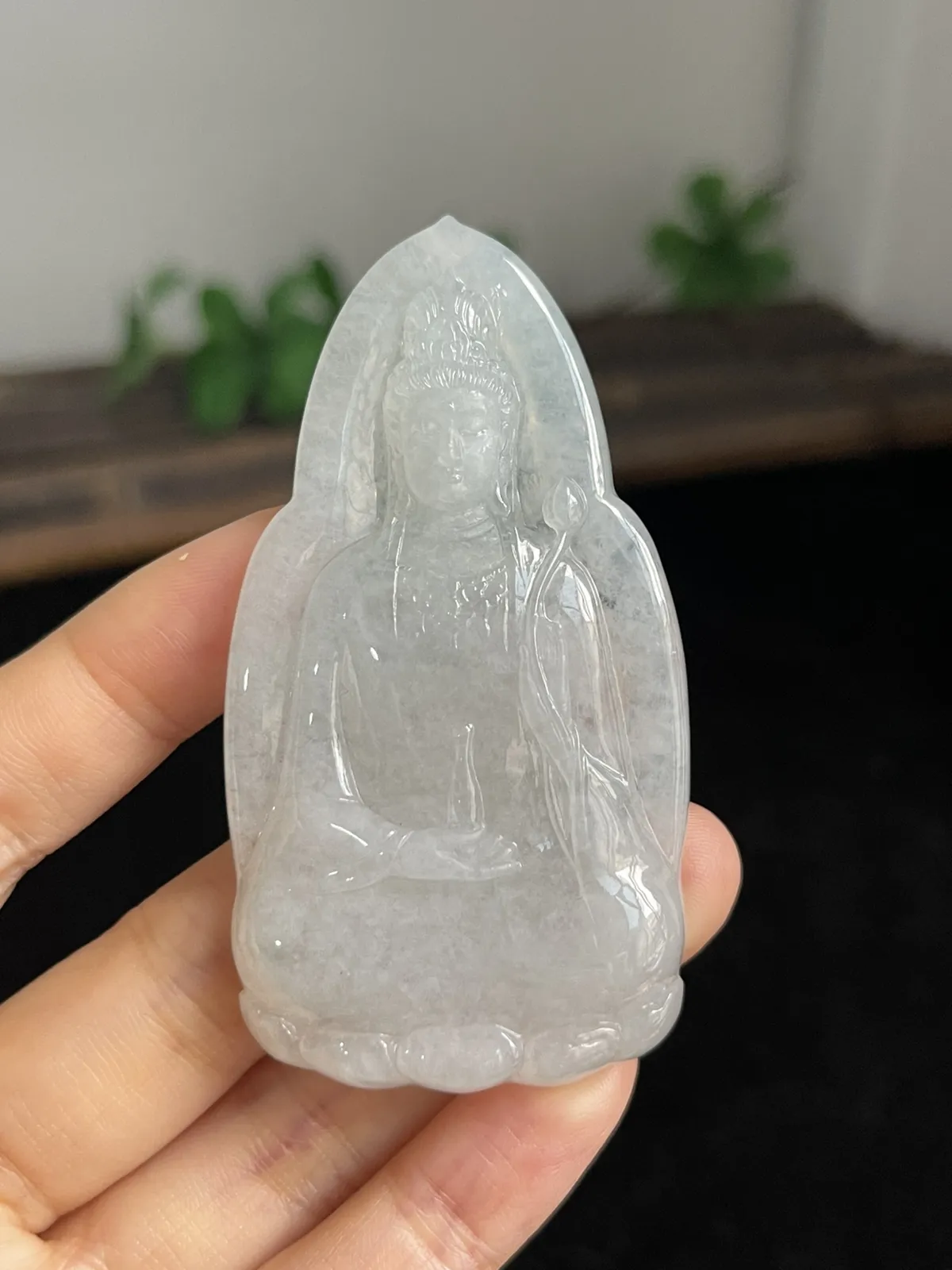 翡翠冰糯种白色吊坠