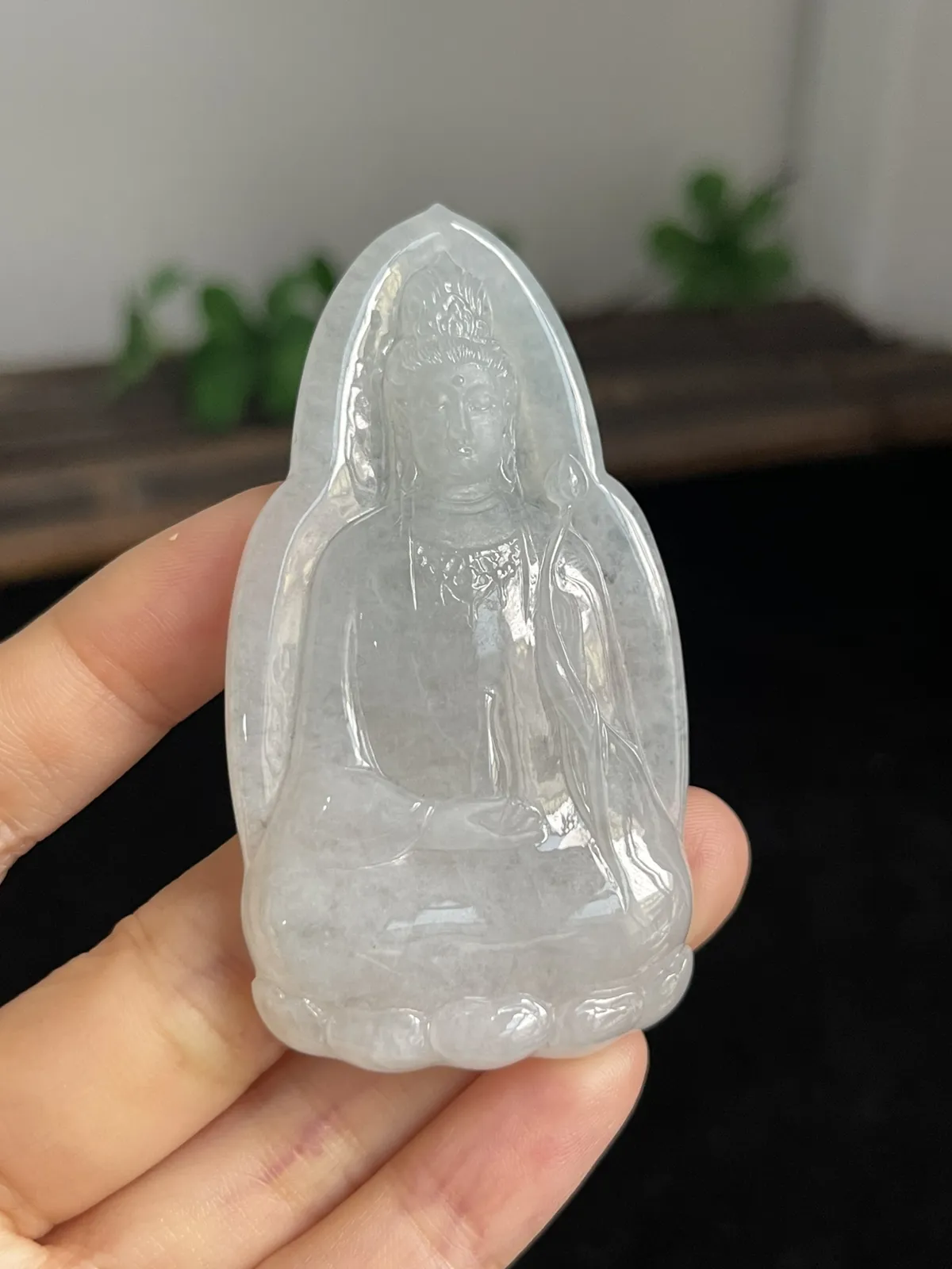 翡翠冰糯种白色吊坠