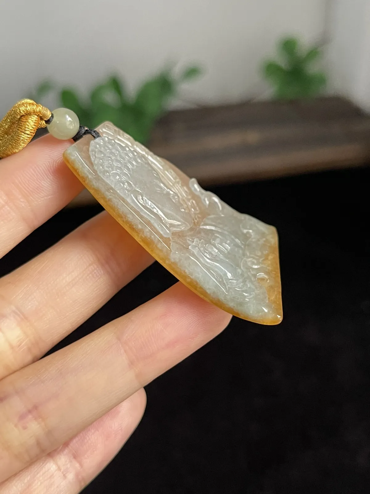 翡翠佛，配珠未测