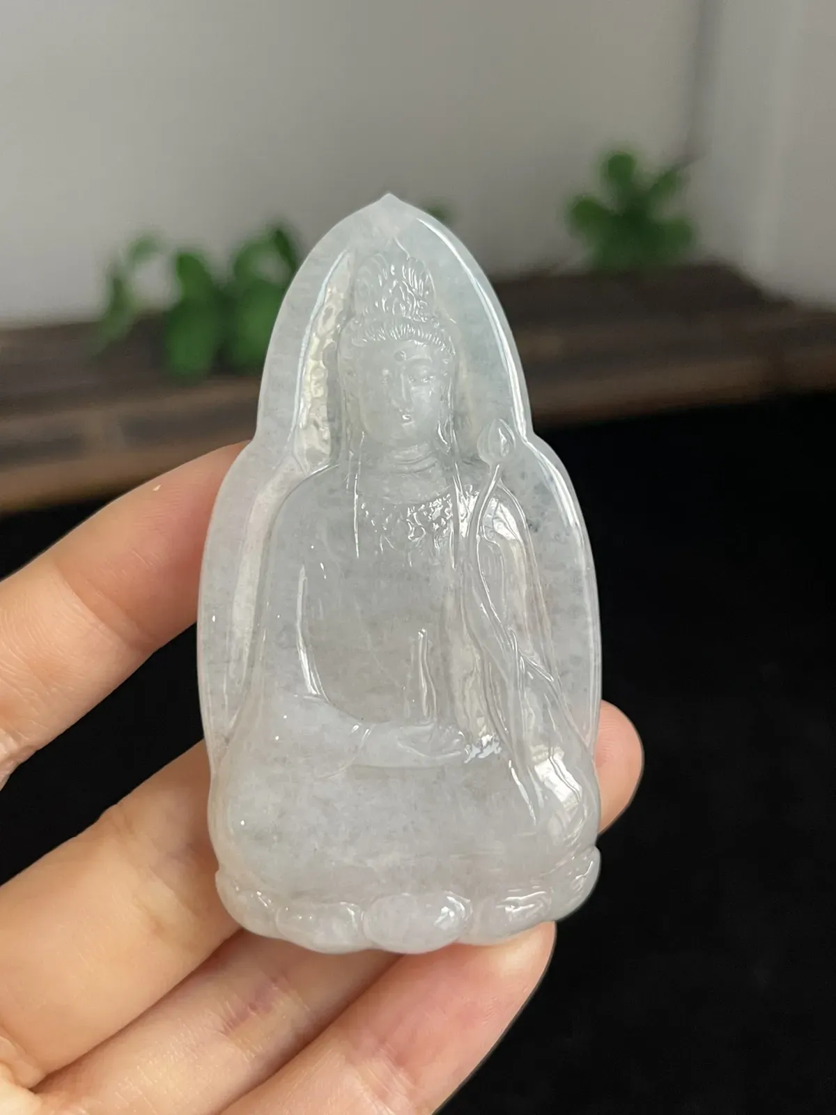 翡翠冰糯种白色吊坠