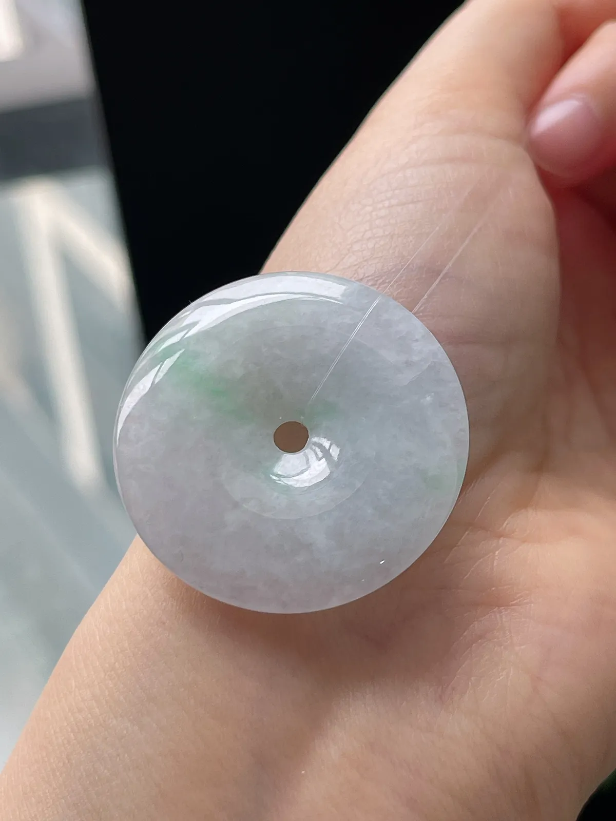 翡翠冰糯种飘绿平安扣