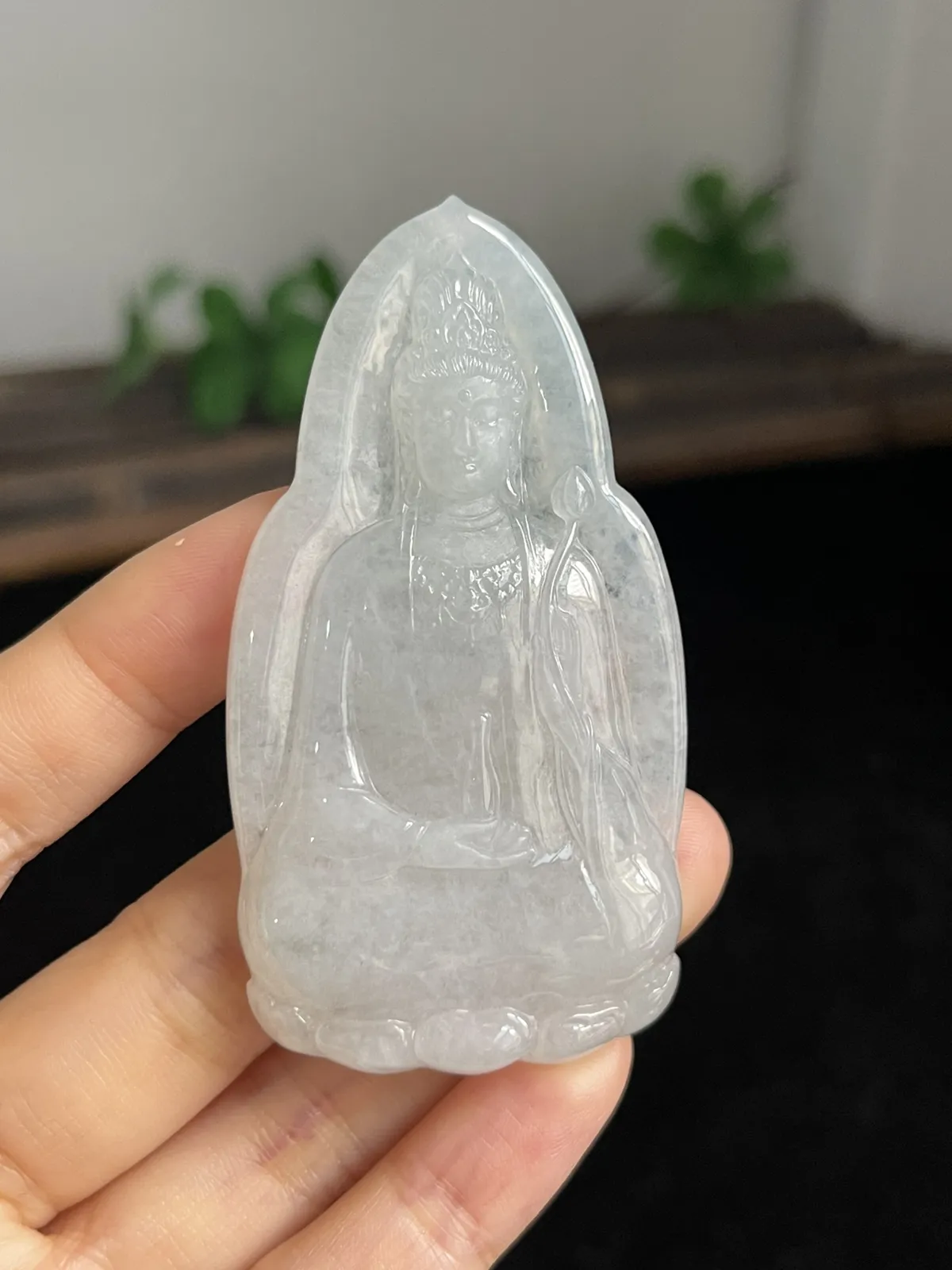 翡翠冰糯种白色吊坠