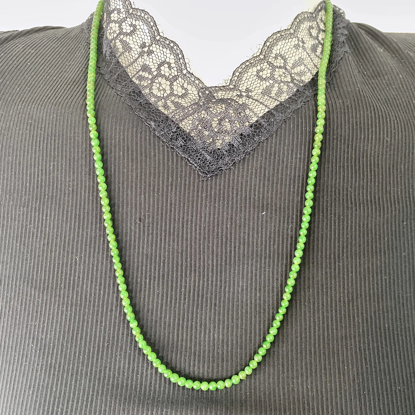 缅甸天然翡翠A货，冰种特色满绿黄加绿小米珠小圆珠项链手链，尺寸：3.3mm/187颗，长度600mm，重量：12.45g