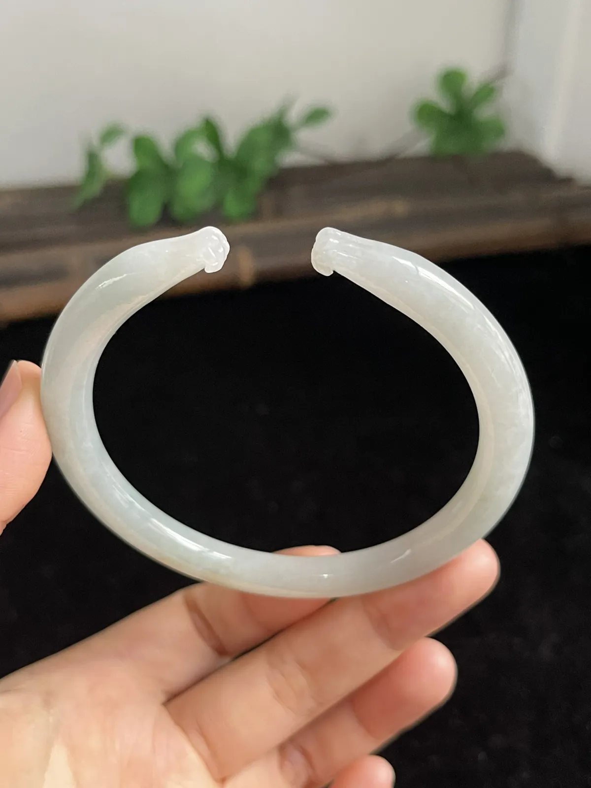 圆镯62圈口，翡翠手镯