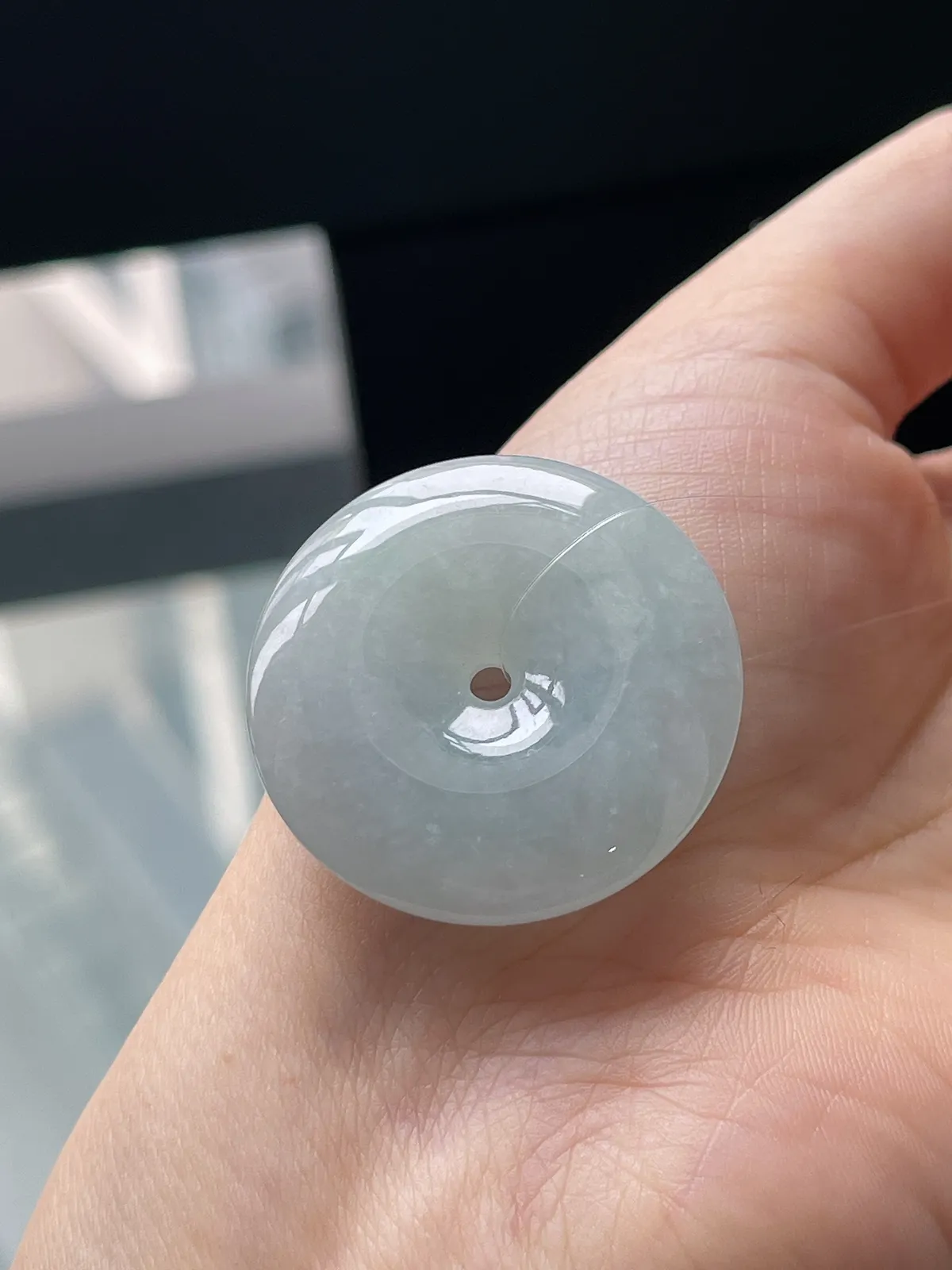 翡翠冰糯种淡绿色平安扣