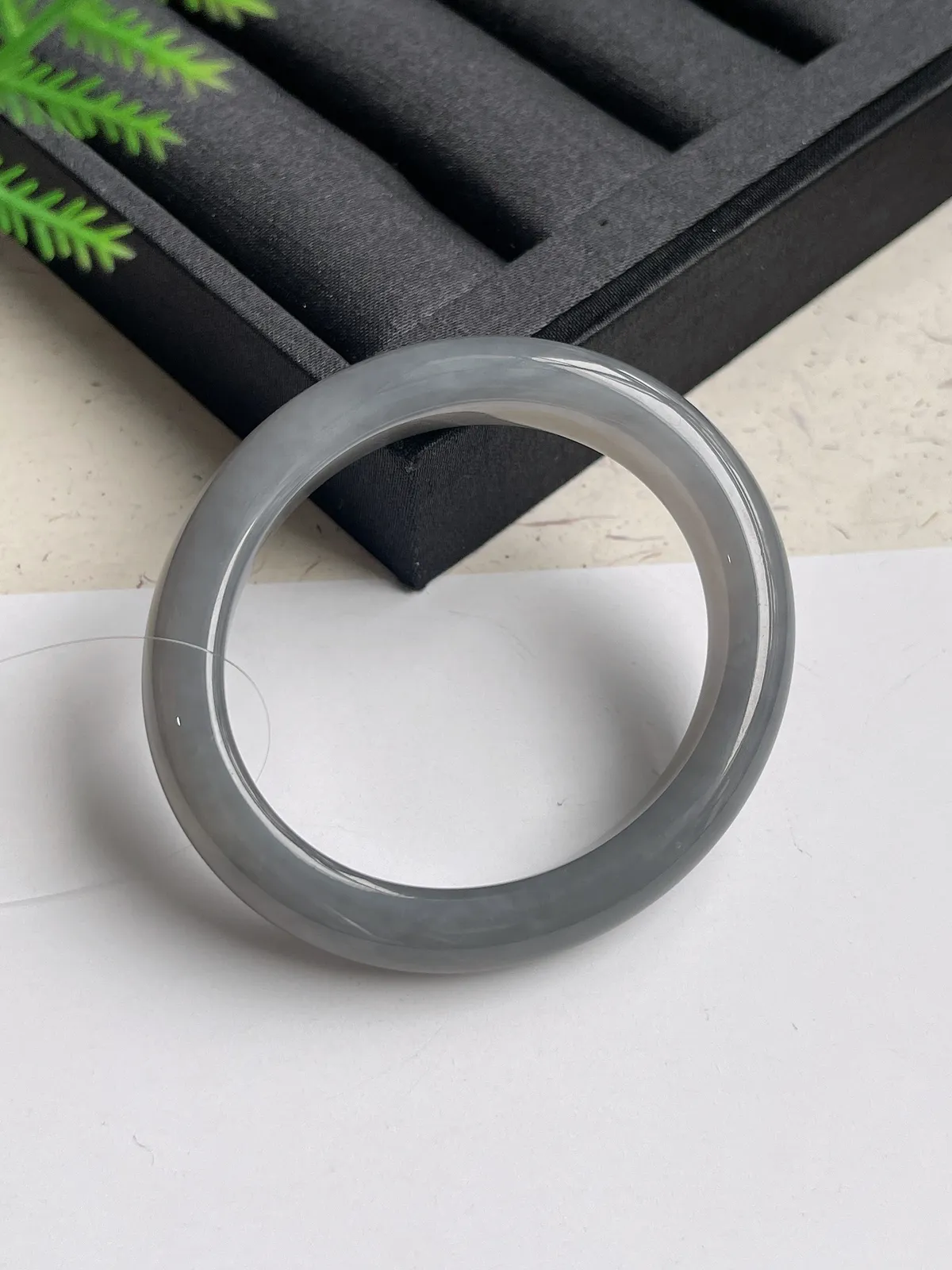 贵妃镯55.8圈口，和田玉烟紫手镯