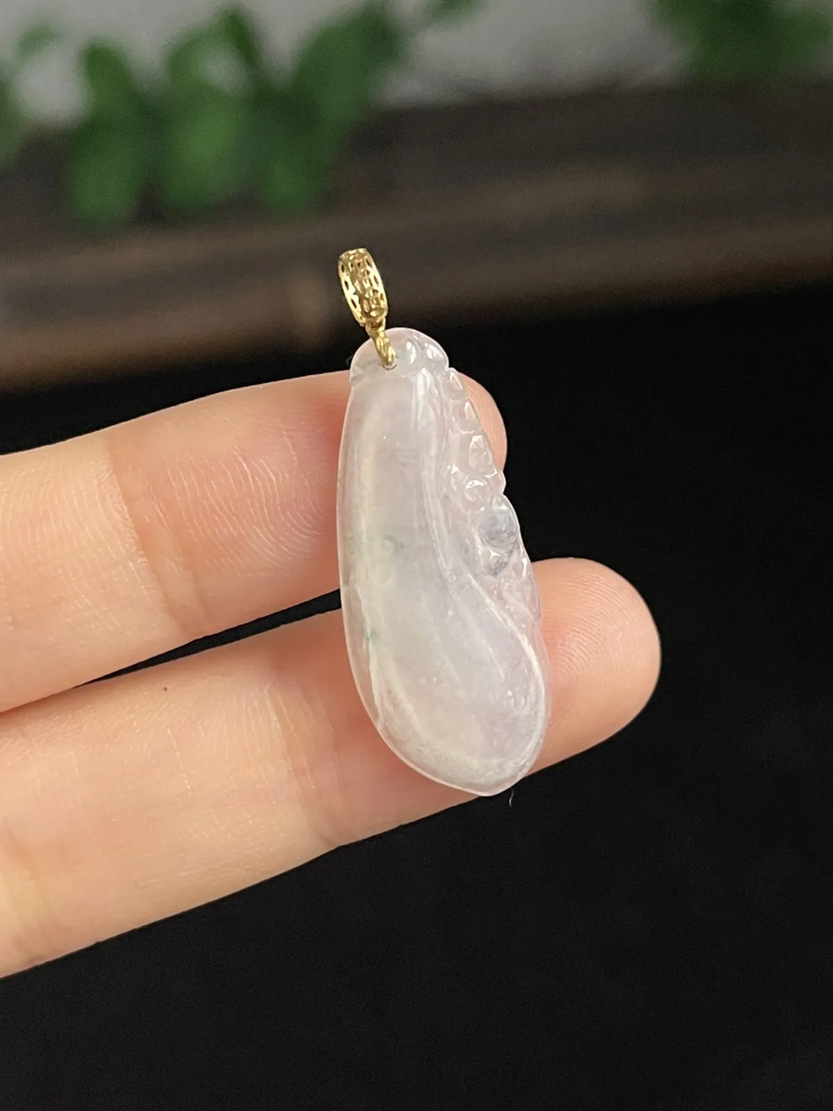 冰糯种翡翠福瓜，18k金扣头