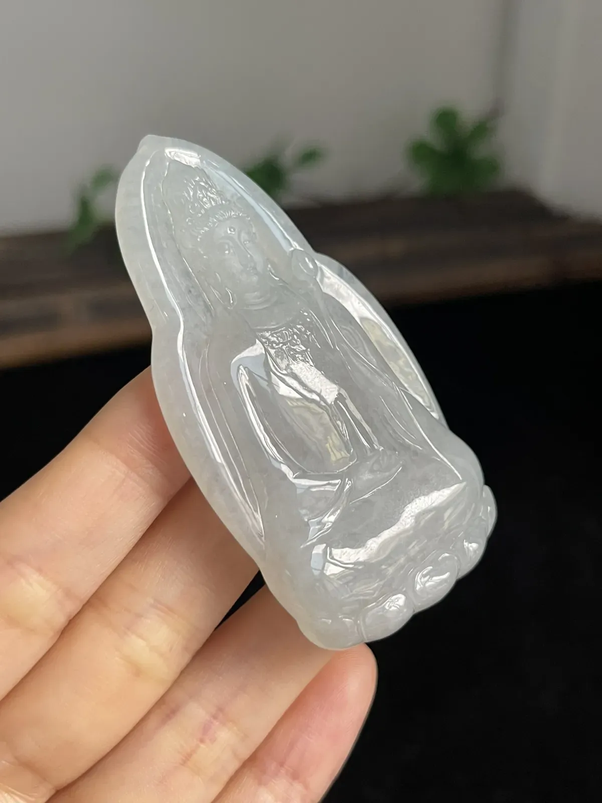 翡翠冰糯种白色吊坠