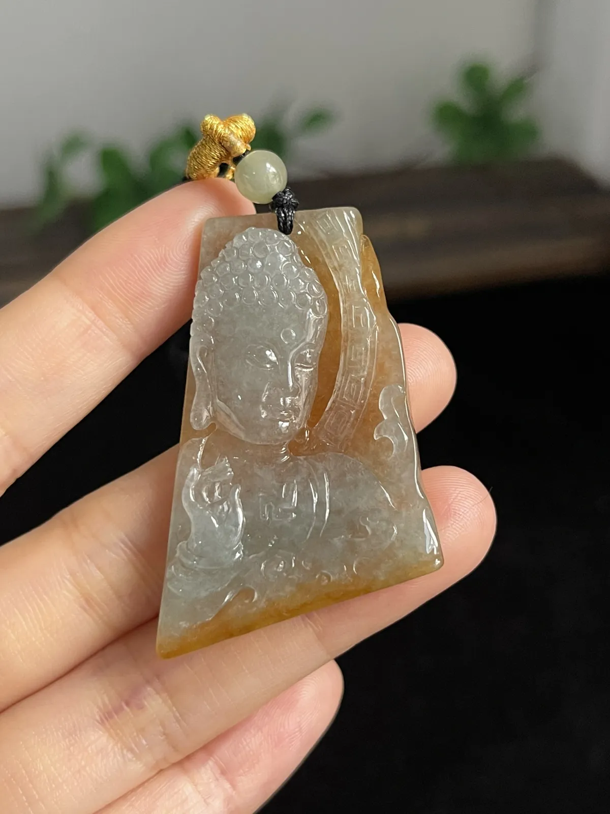 翡翠佛，配珠未测