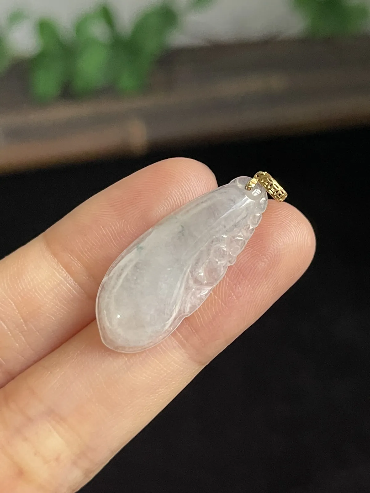 冰糯种翡翠福瓜，18k金扣头