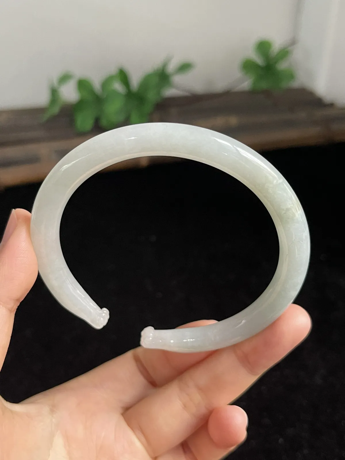 圆镯62圈口，翡翠手镯