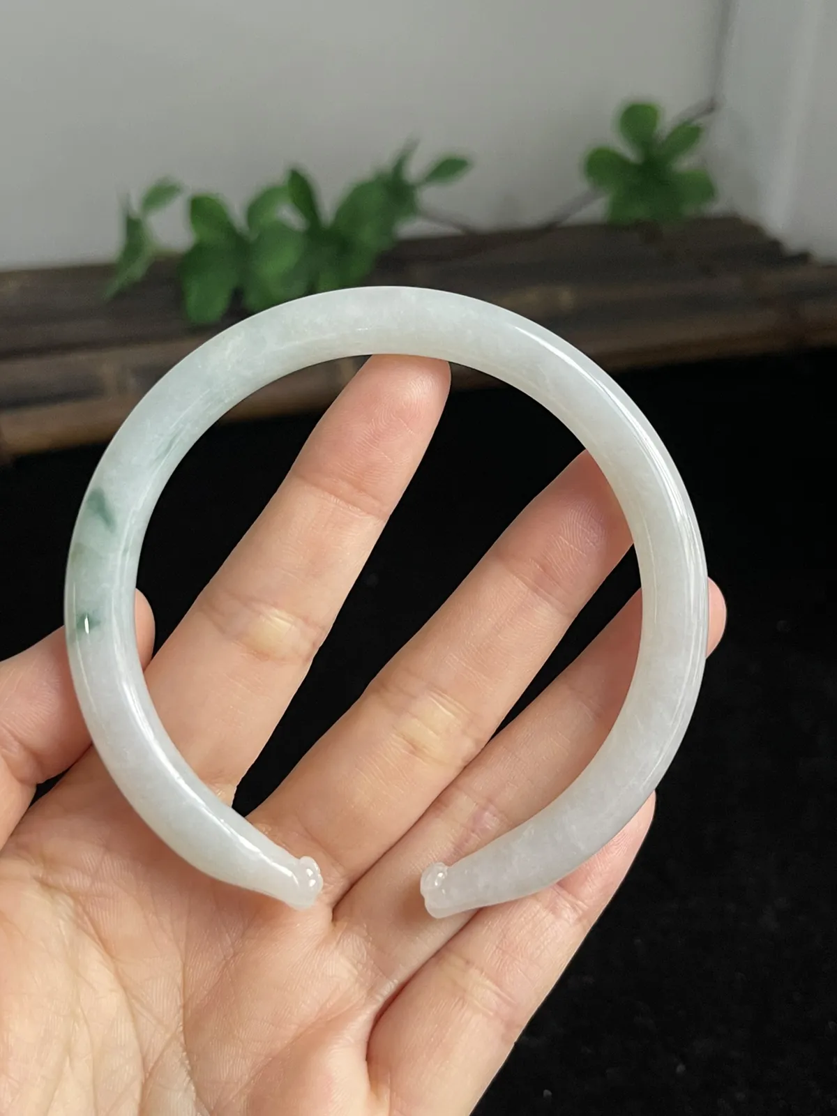 圆镯62圈口，翡翠手镯