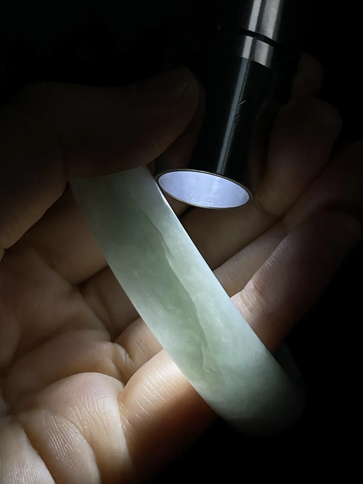 贵妃镯53圈口，翡翠糯化种飘绿手镯