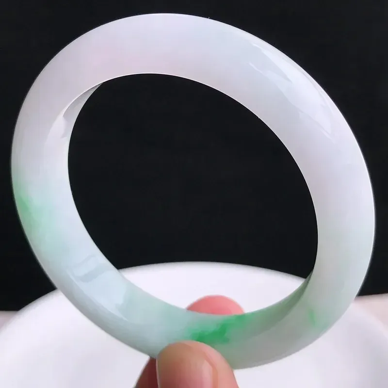 51圈口 自然光拍摄天然翡翠A货飘绿小圈口玉手镯 46.56克