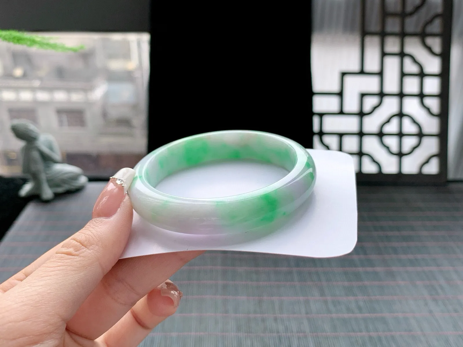 春彩手镯
尺寸：55-12-7.7