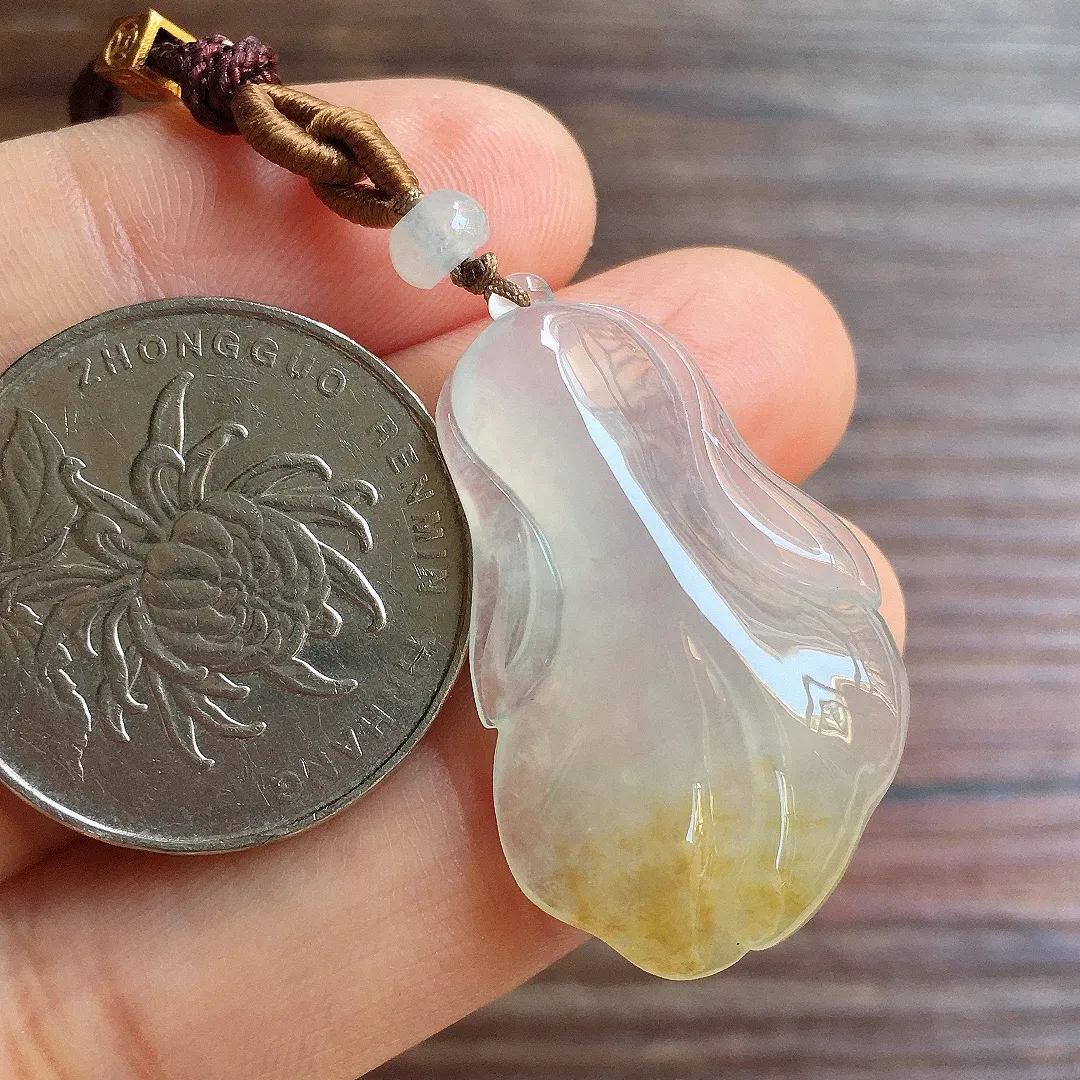 冰黄翡白菜，百财，冰润细腻，种水足，整体尺寸31.7*18.9*6.9
