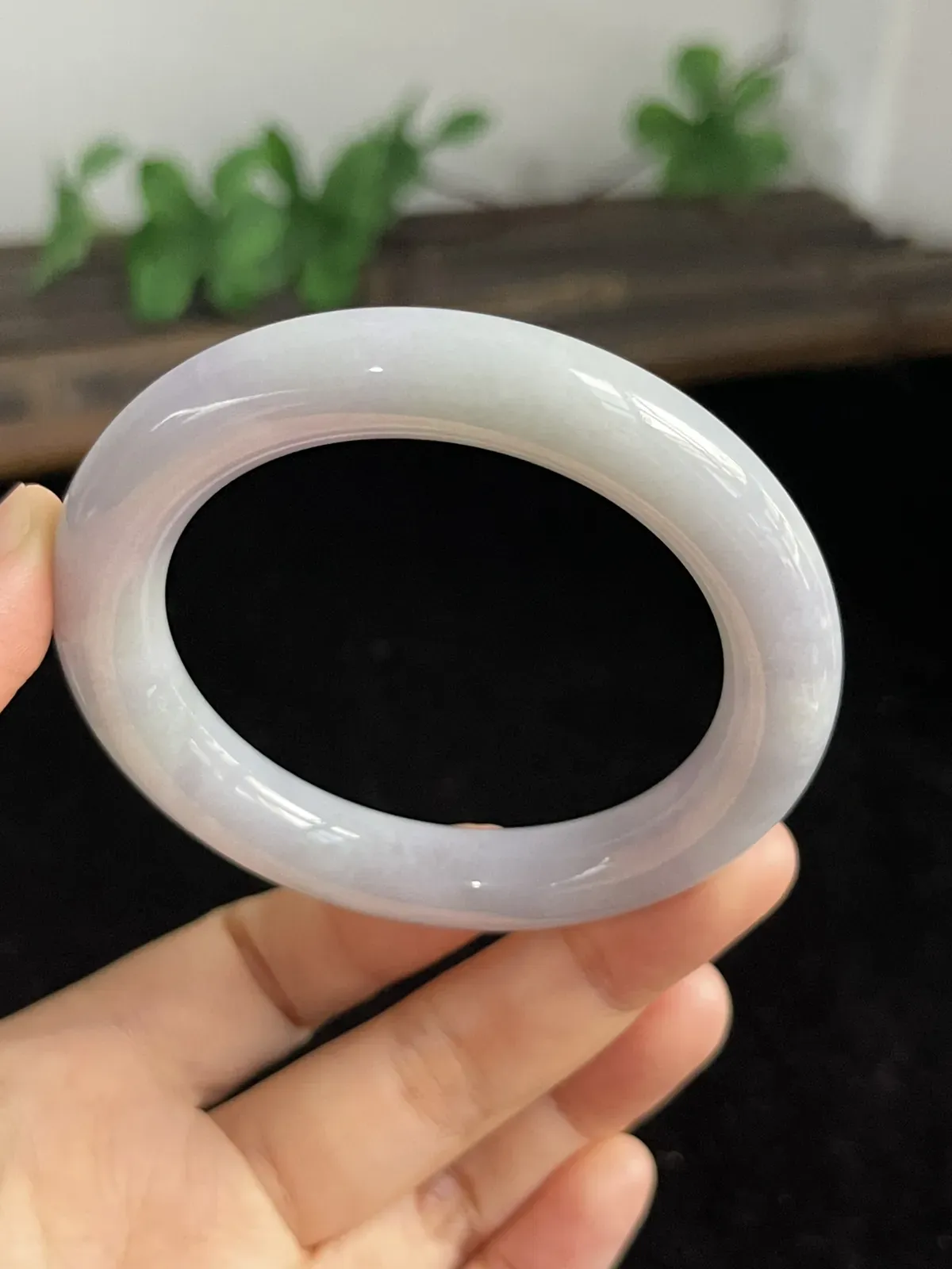 圆镯50.9圈口，翡翠手镯