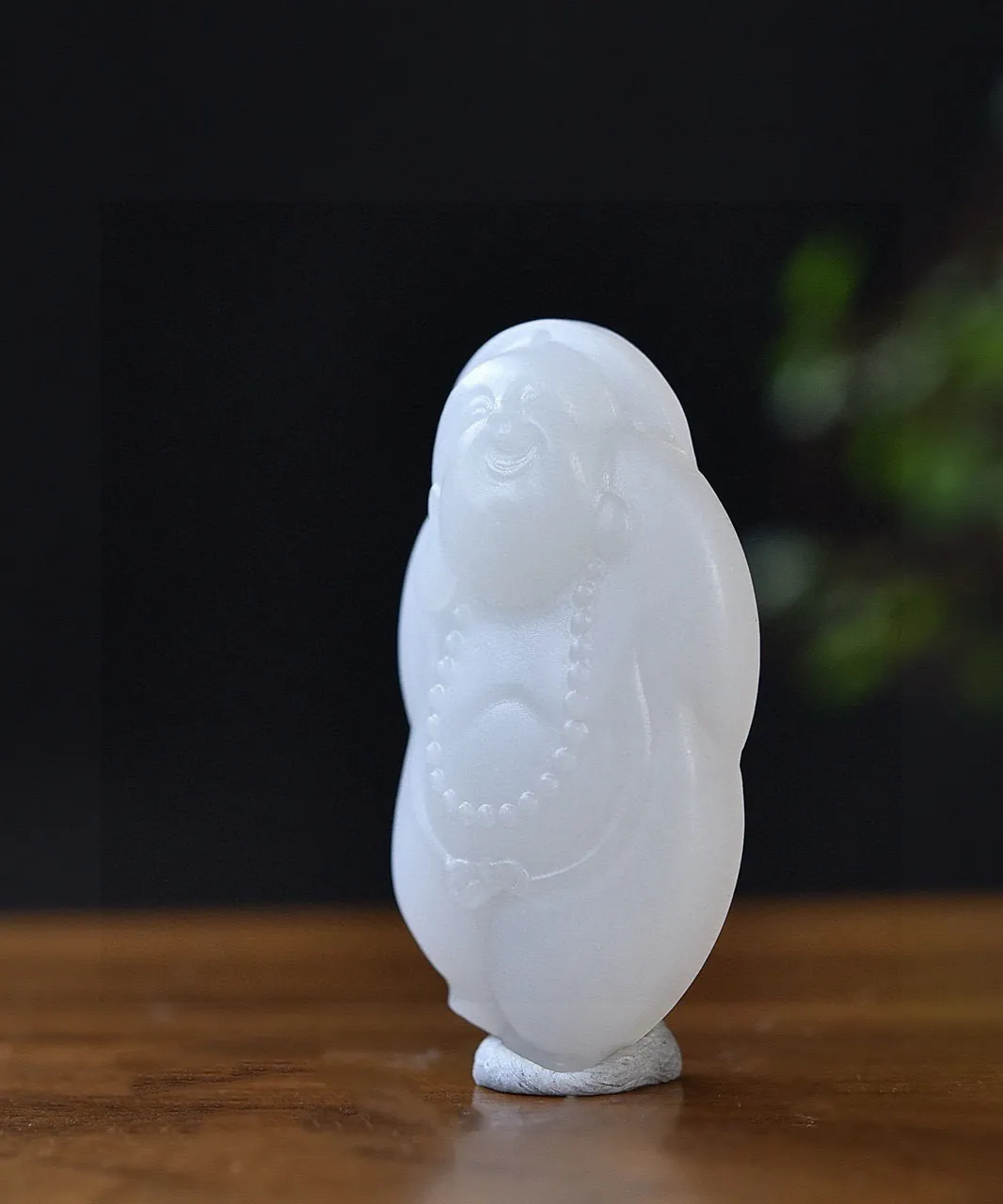 天然和田玉.羊脂玉.弥勒笑佛.立佛.玉坠.袒胸露腹.笑容可掬.量大福大.大肚能容.容天下难容之事.开口便笑.笑世间可笑之人.寓意大肚无忧.笑口常开.品质保证.全国复检.尺寸46/25.3/9重16.38克.