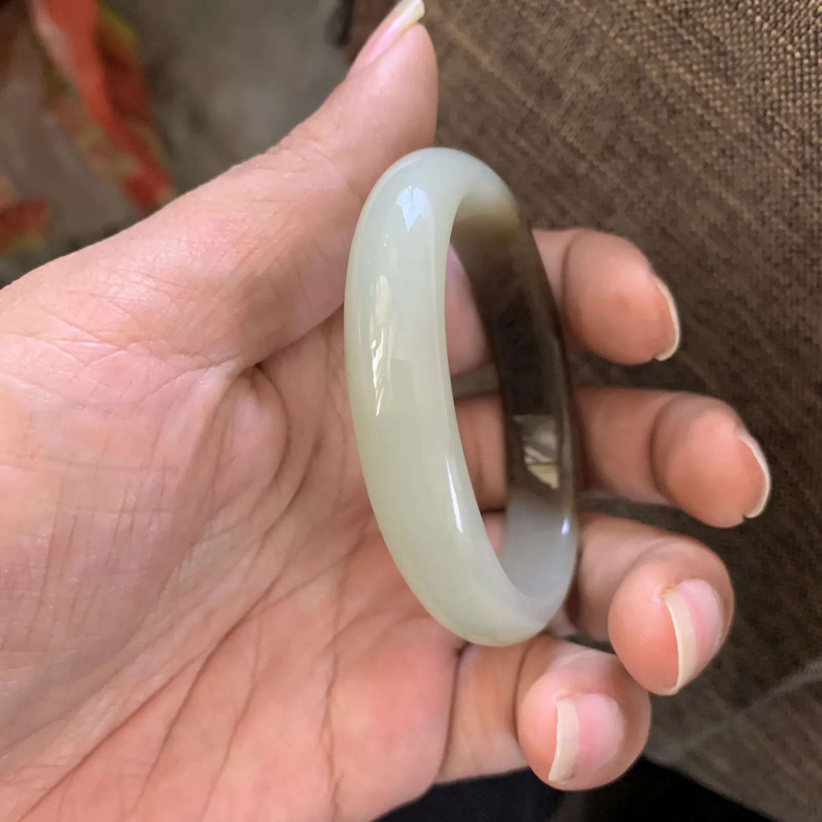 【超低价放楼】实际佩戴50到51圈口可以带，和田玉且末糖料贵妃手镯，内径55.1/45.8宽12重34.5克，品质好，料子好