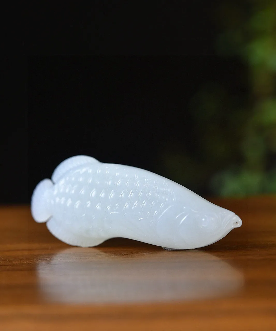 天然和田玉.羊脂玉.金龙鱼.玉坠.玉质油润.线条精美.寓意金玉满堂.大富大贵.顺风顺水.连年有余.品质保证全国复检.尺寸53.5/20.4/10.8重15.02克.