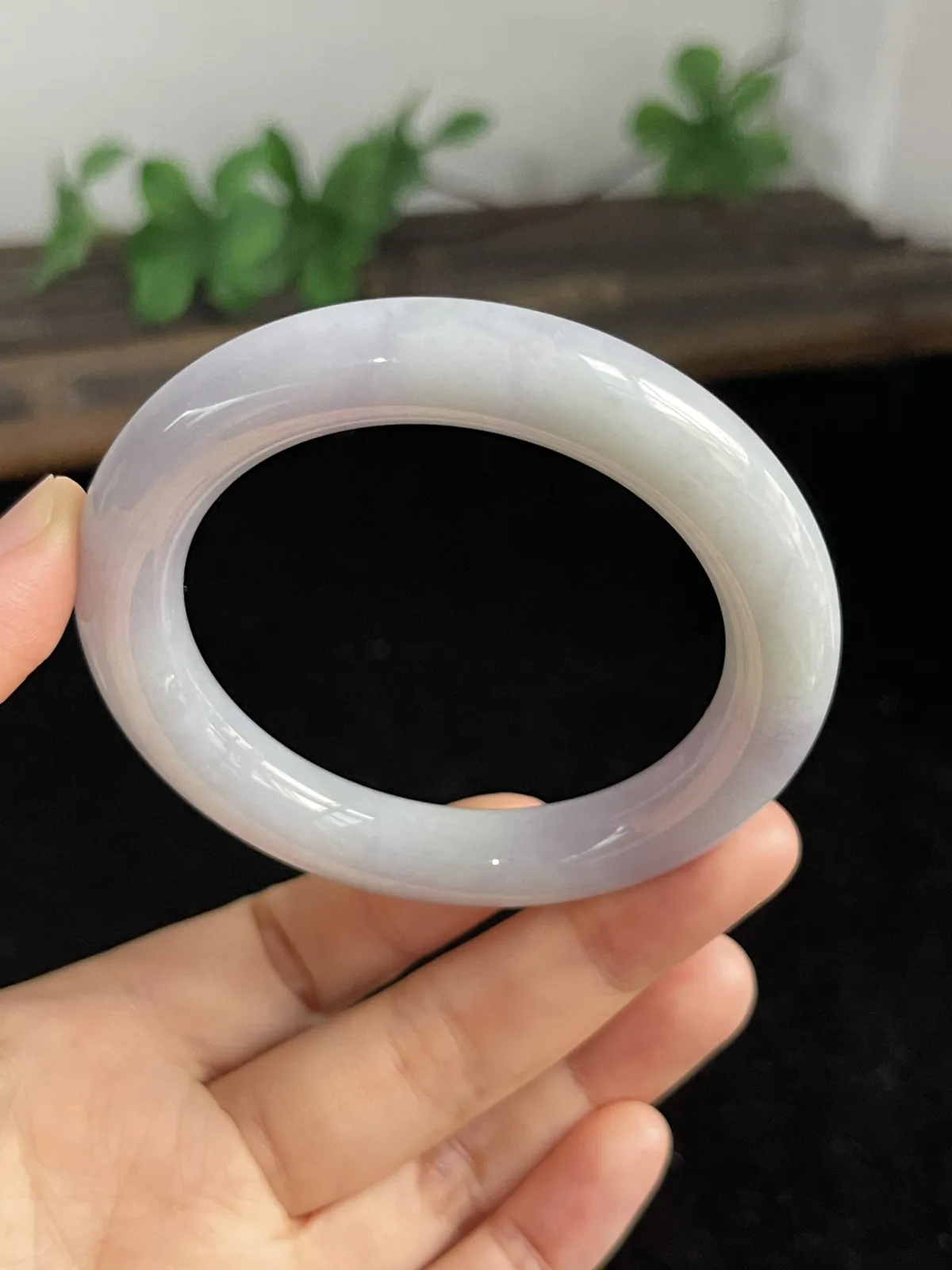 圆镯50.9圈口，翡翠手镯