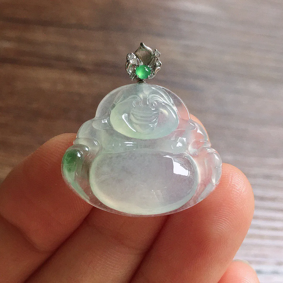 冰飘花笑佛吊坠，18k金镶嵌，冰润细腻，品相好，种水足，整体尺寸27.8*25.6*5.4