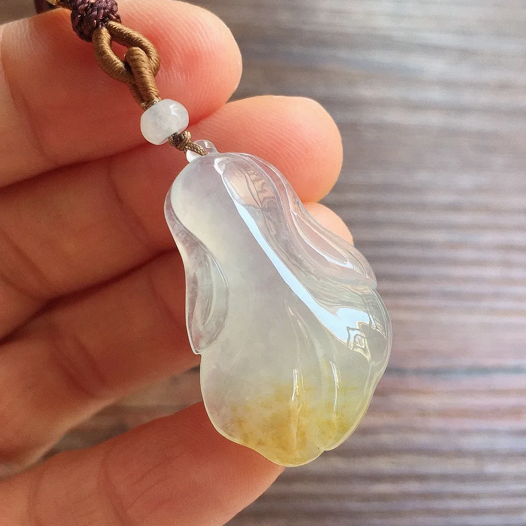 冰黄翡白菜，百财，冰润细腻，种水足，整体尺寸31.7*18.9*6.9