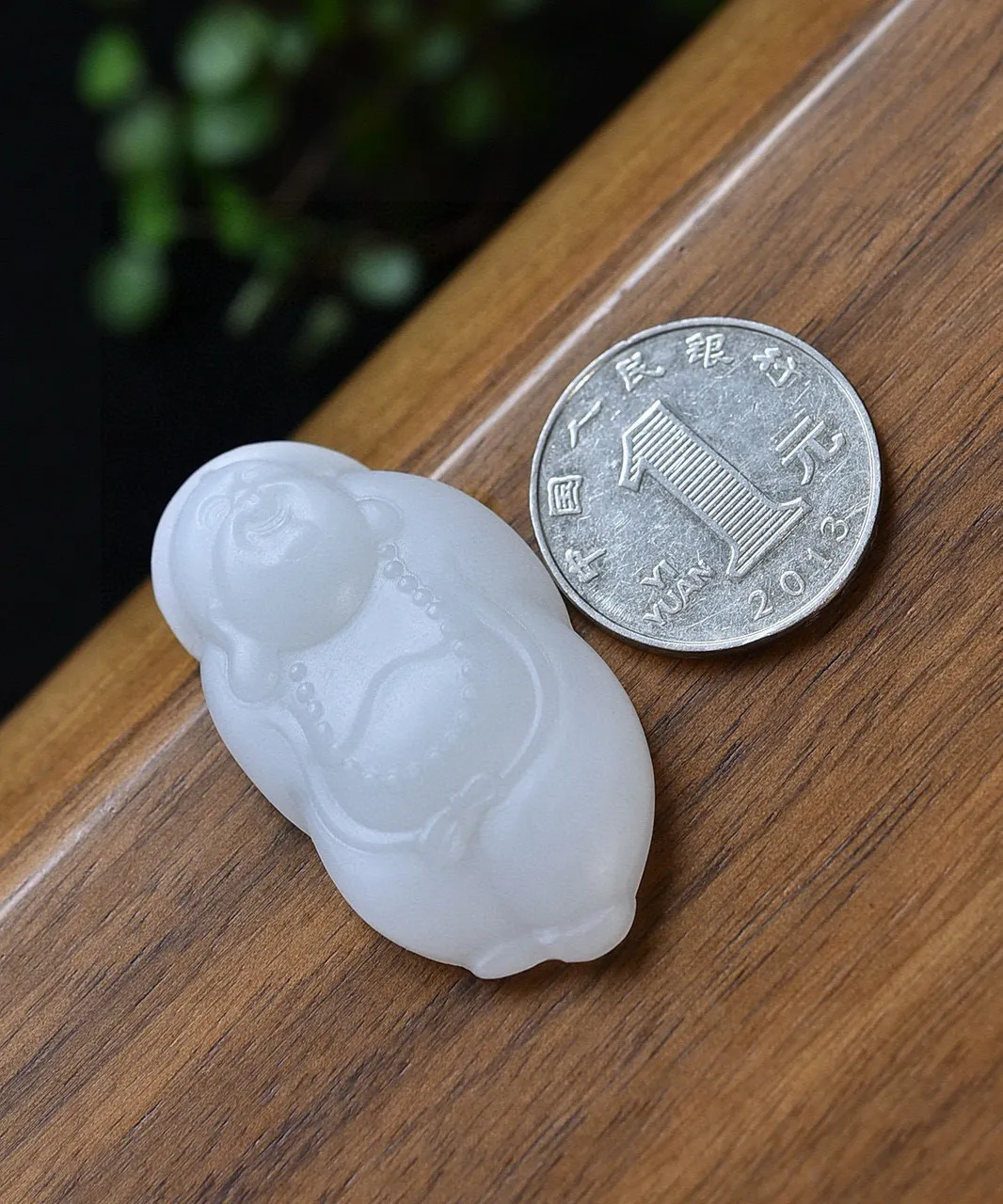 天然和田玉.羊脂玉.弥勒笑佛.立佛.玉坠.袒胸露腹.笑容可掬.量大福大.大肚能容.容天下难容之事.开口便笑.笑世间可笑之人.寓意大肚无忧.笑口常开.品质保证.全国复检.尺寸46/25.3/9重16.38克.