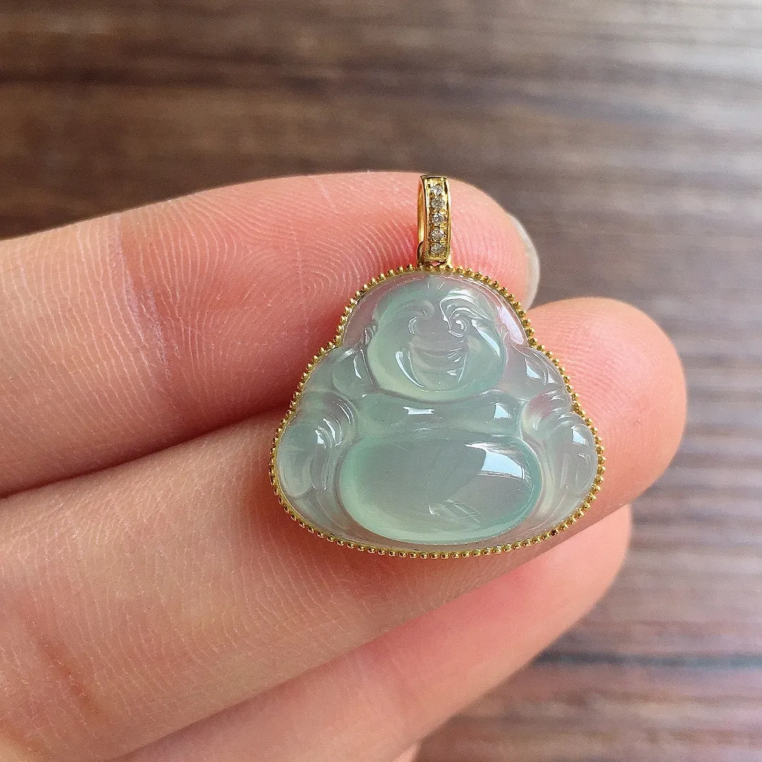 冰晴底笑佛吊坠，18k金镶嵌，冰润细腻，品相好，种水足，整体尺寸22.7*19.4*4.8