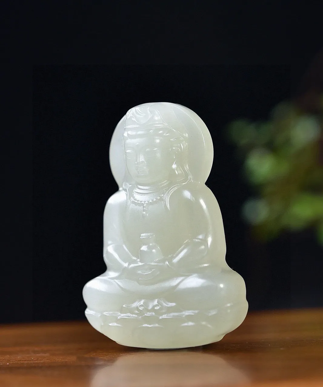 ￼天然和田玉.立体雕刻.坐莲观音.净瓶观音.玉坠.端庄秀美.品性慈悲.菩萨保佑.逢凶化吉.万事顺心.