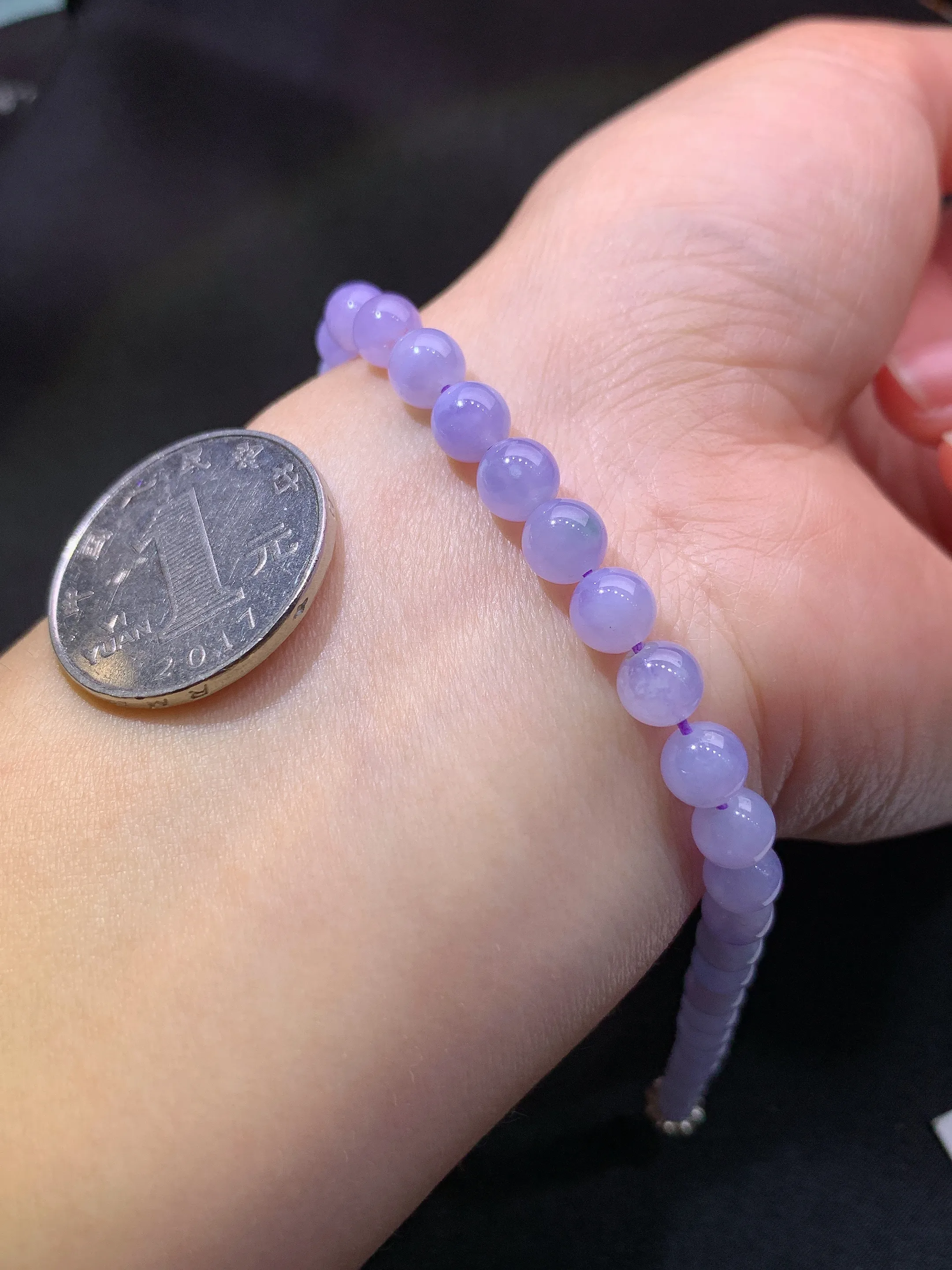冰紫罗兰圆珠手串，手链，冰润鲜艳，玉质细腻，种水足，整体尺寸6.1