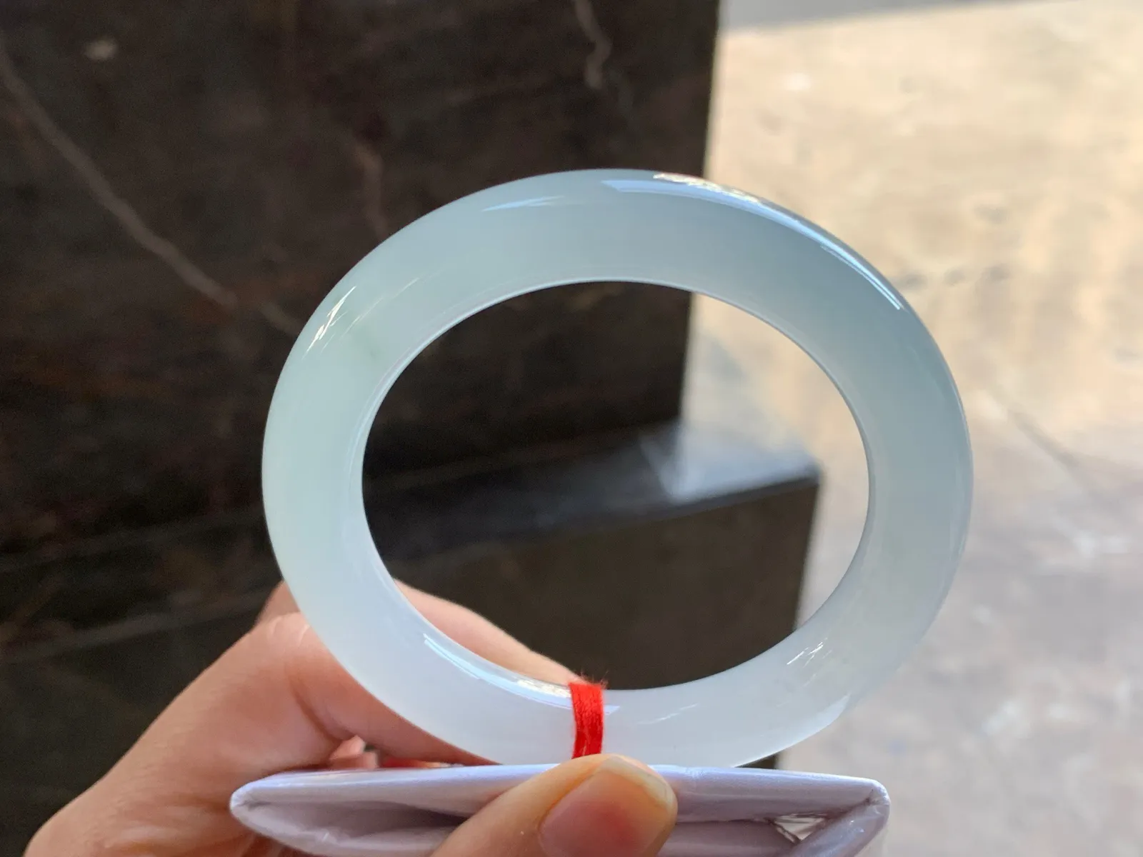 56-10.8

冰种圆条手镯^_^清新冰透