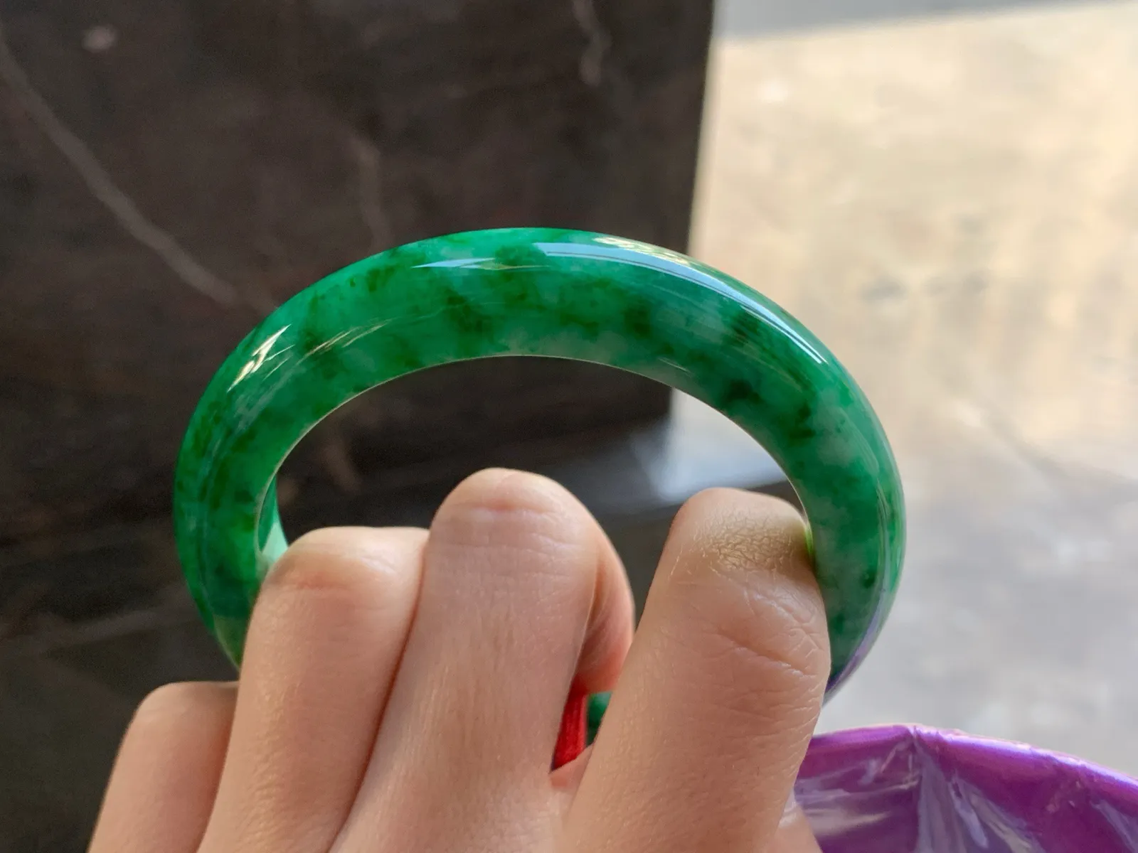 56-12-9.2

辣绿色手镯^_^颜色浓郁 鲜艳