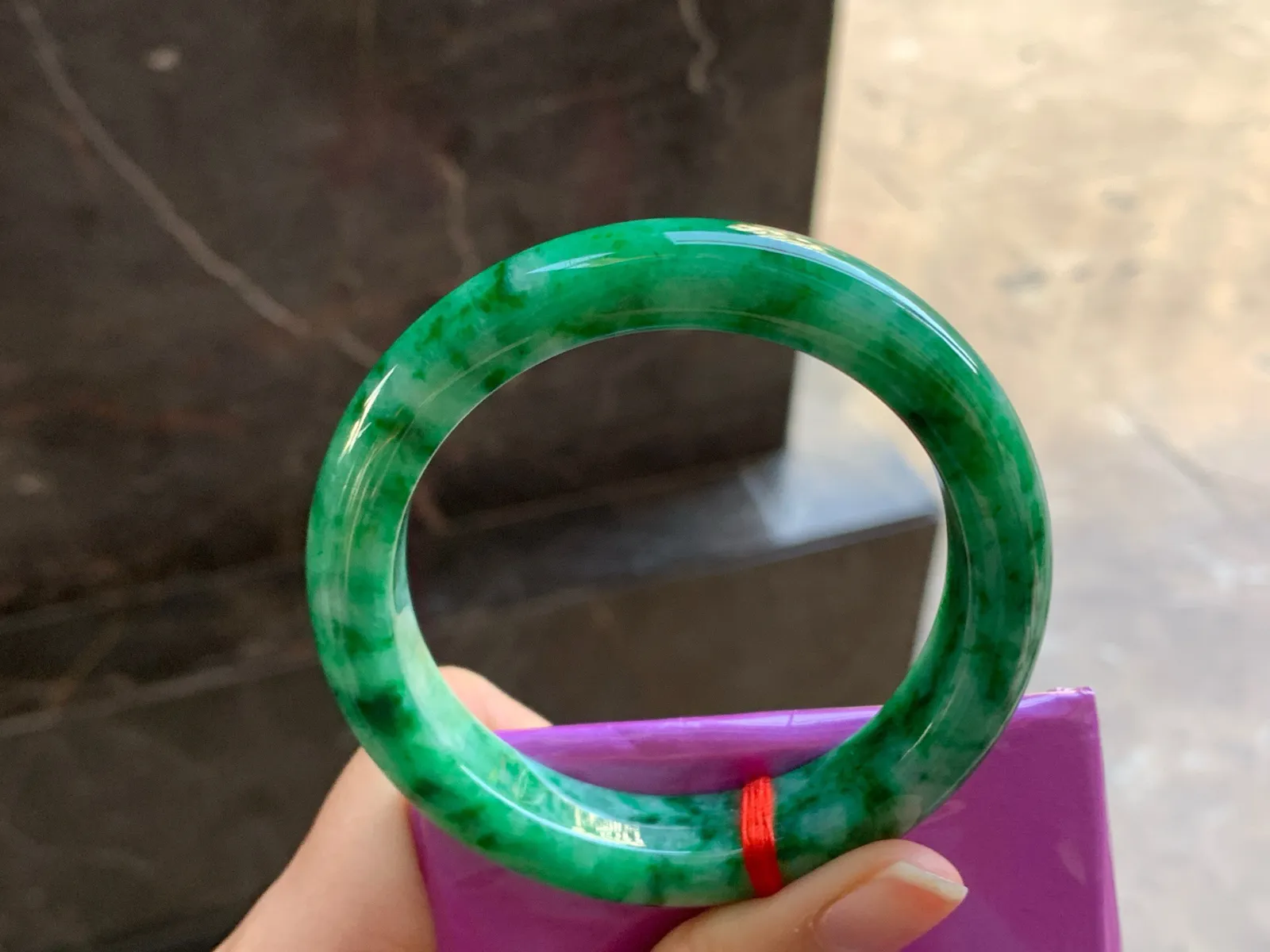 56-12-9.2

辣绿色手镯^_^颜色浓郁 鲜艳