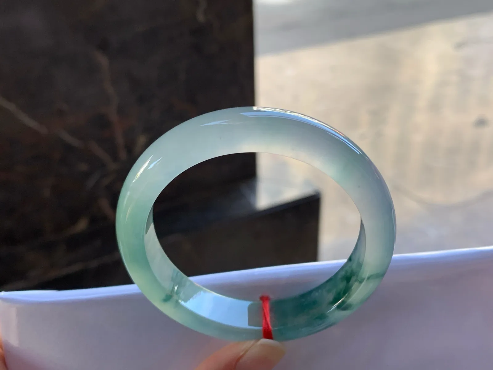 55-12.5-8.5

冰蓝花手镯^_^飘花浓郁