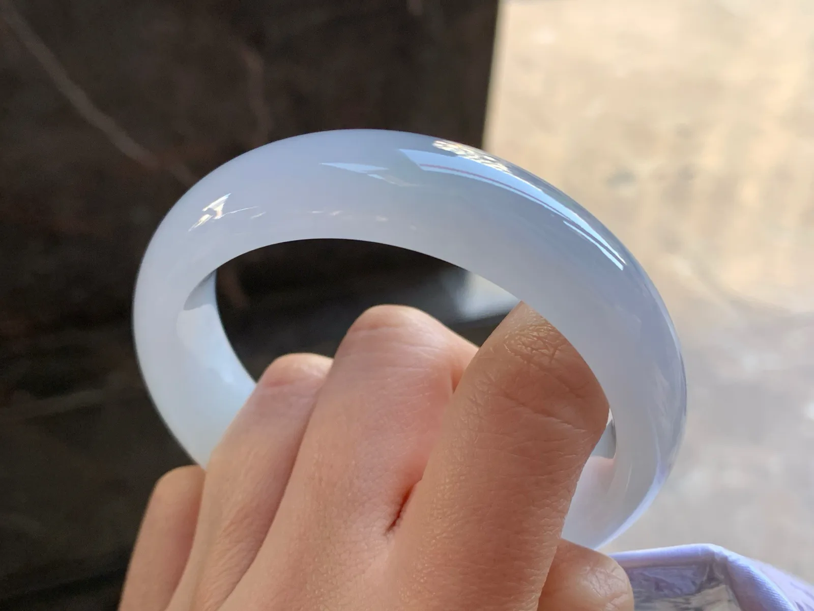 58-16.7-9

冰紫宽版手镯^_^冰透