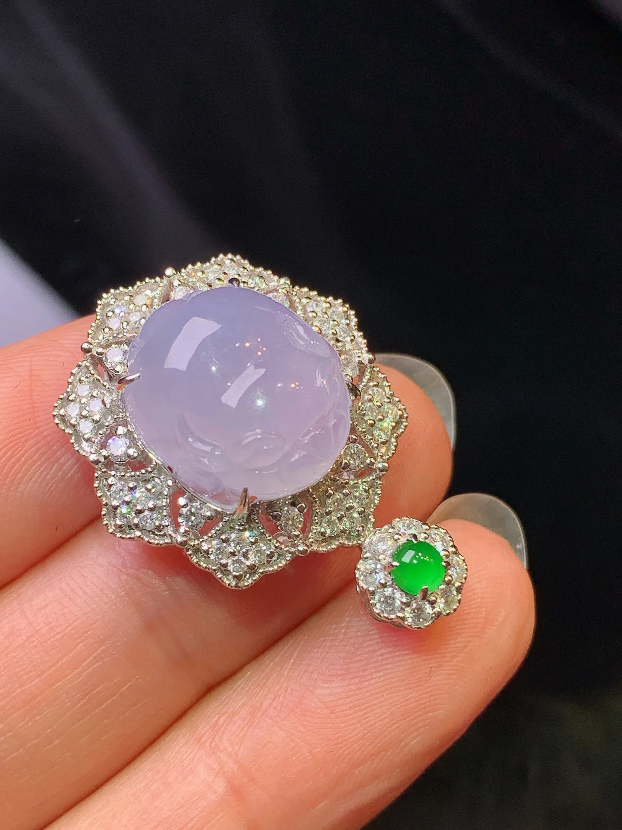 18k金钻镶嵌紫罗兰貔貅吊坠 玉质细腻 水润亮眼 整体尺寸30.2*22*11.3