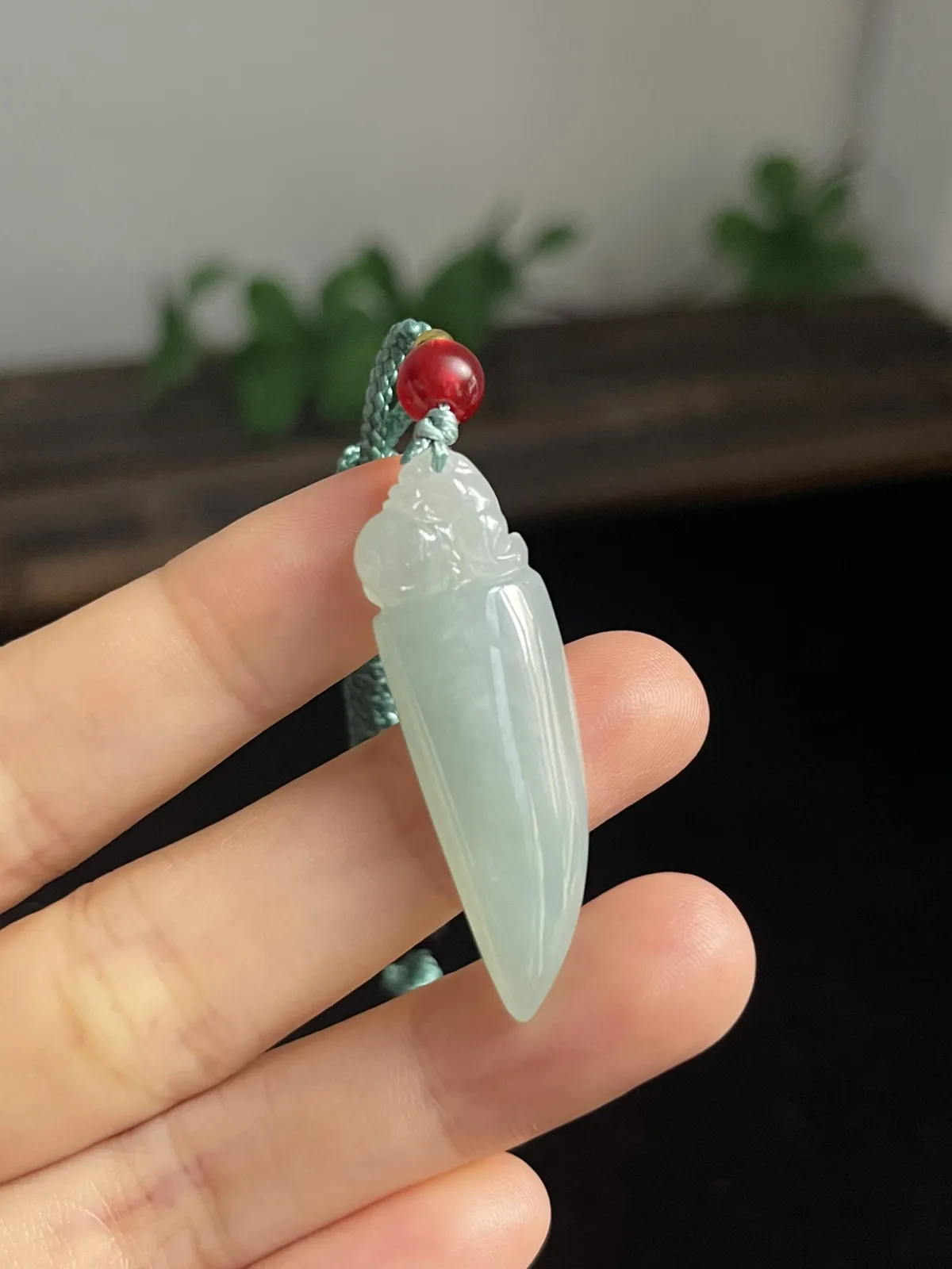 翡翠吊坠，配珠未测