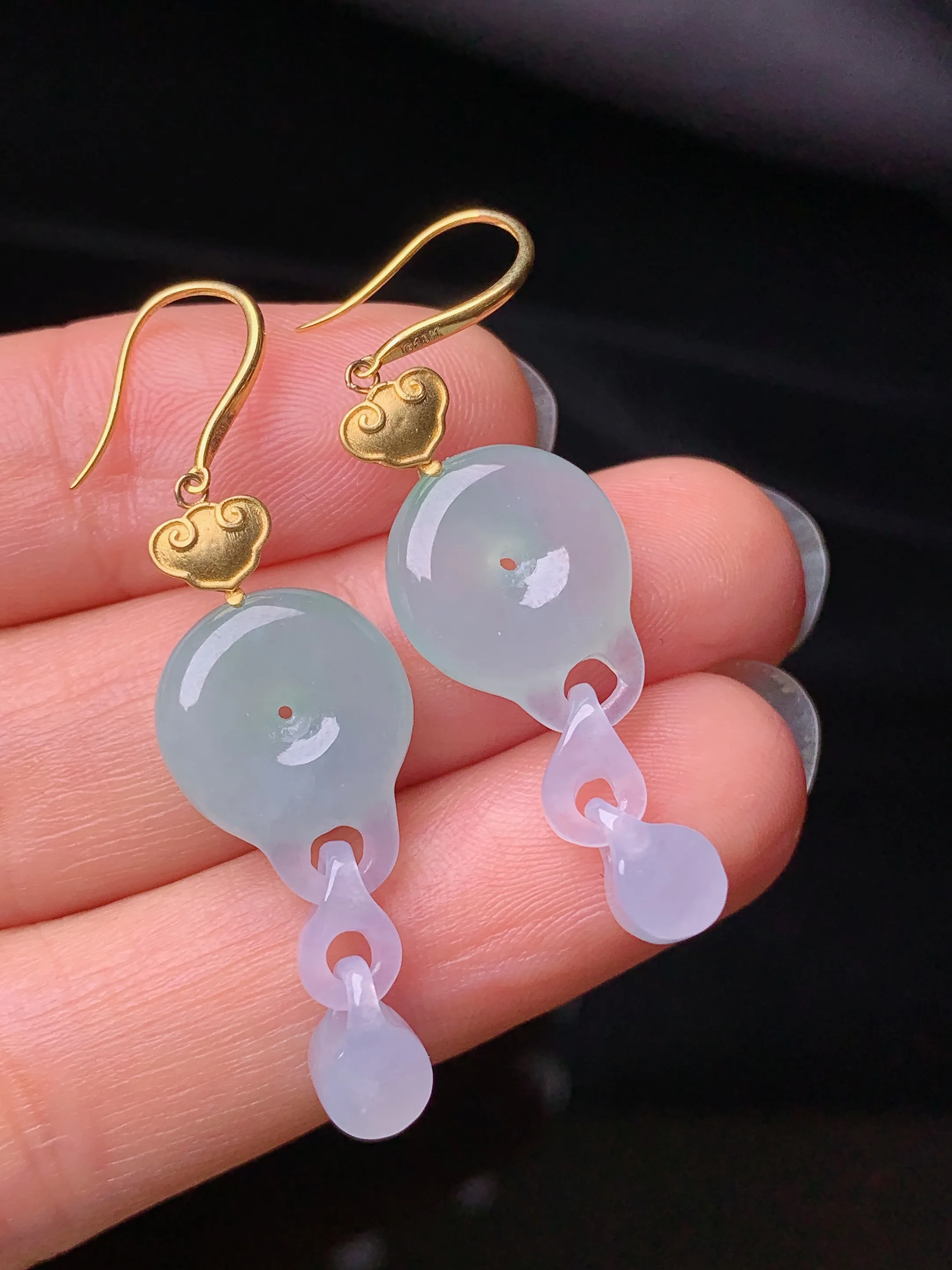 18k金镶嵌冰种仿古平安扣耳坠 玉质细腻 水润亮眼 整体尺寸43.2*11.8*4.2