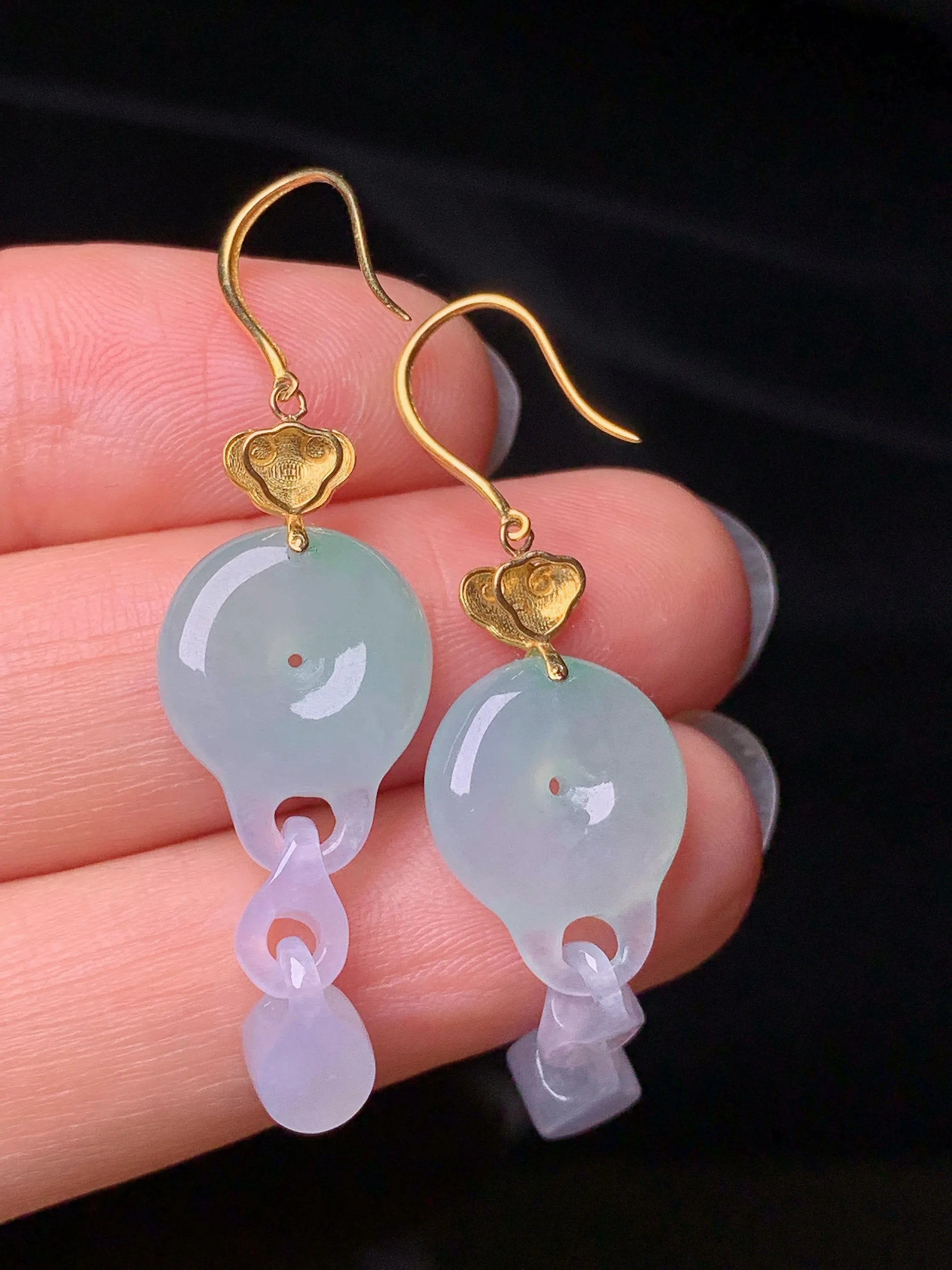 18k金镶嵌冰种仿古平安扣耳坠 玉质细腻 水润亮眼 整体尺寸43.2*11.8*4.2