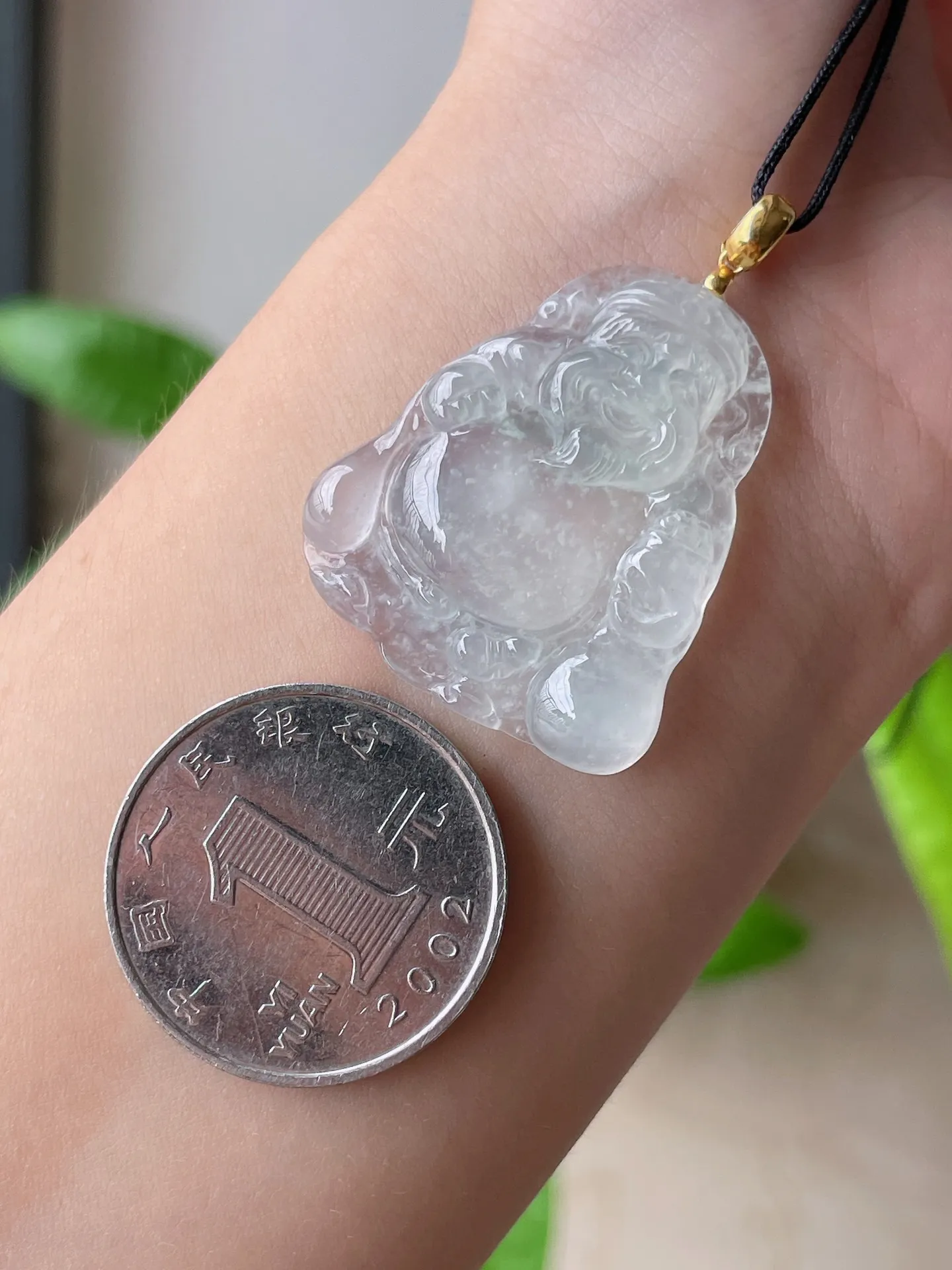 18k金扣冰种财神爷
裸石31.3-27-4.5mm