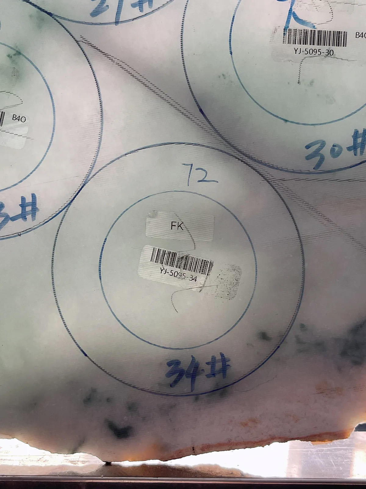 翡翠板料，⭕️正圈最大做56，圆条最大做52