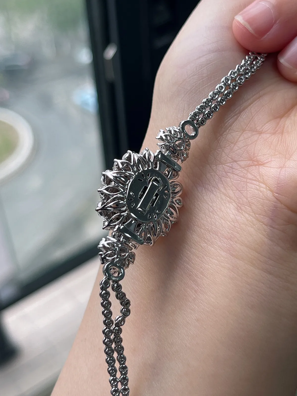 翡翠白冰手链，伴钻石