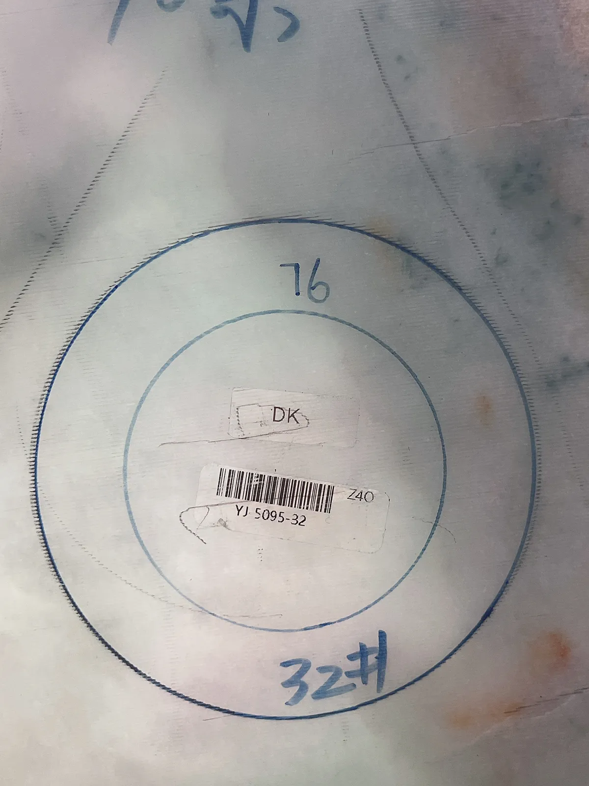 翡翠板料，⭕️正圈最大做60，圆条最大做56