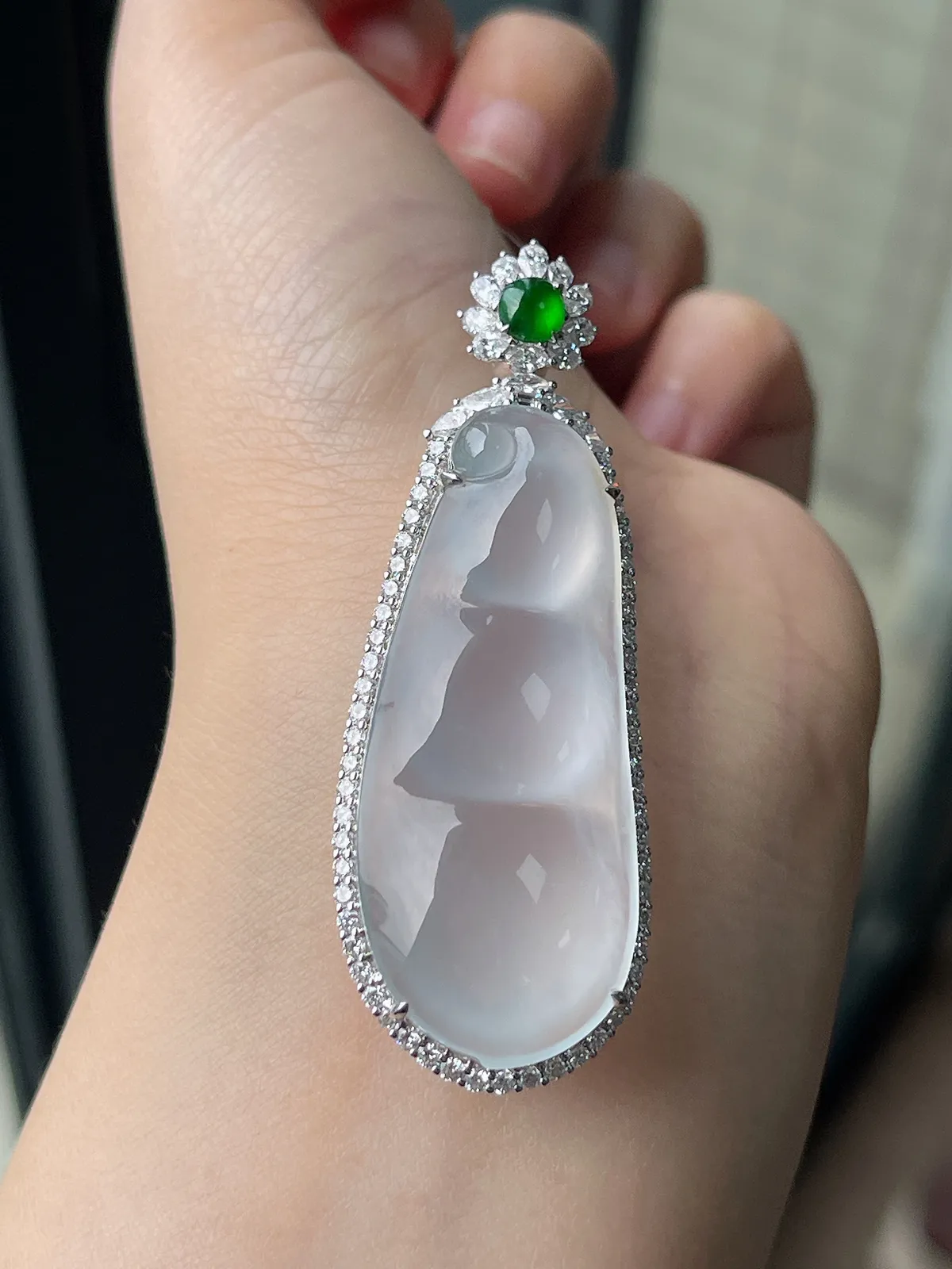 翡翠冰种白色福豆，印记：Au750,伴钻石