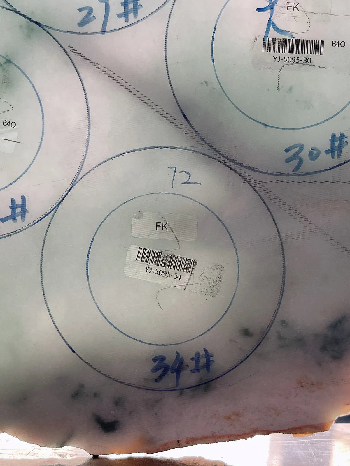 翡翠板料，⭕️正圈最大做56，圆条最大做52