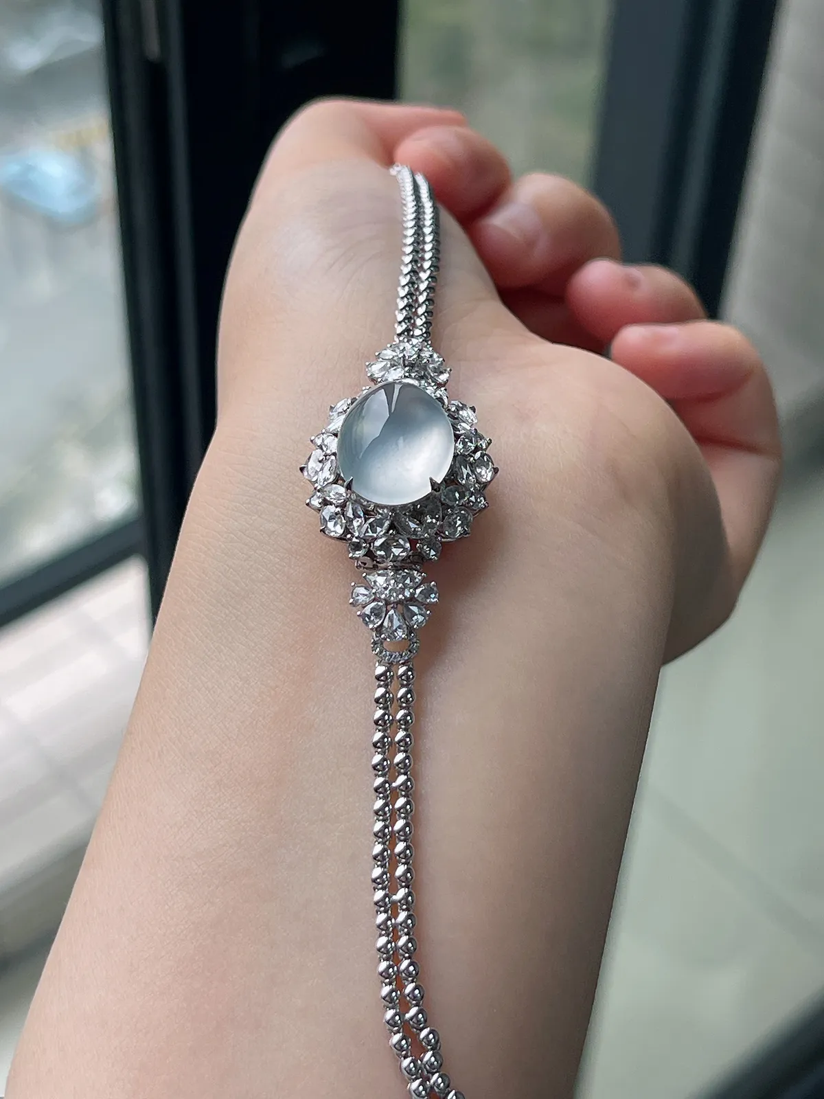 翡翠白冰手链，伴钻石