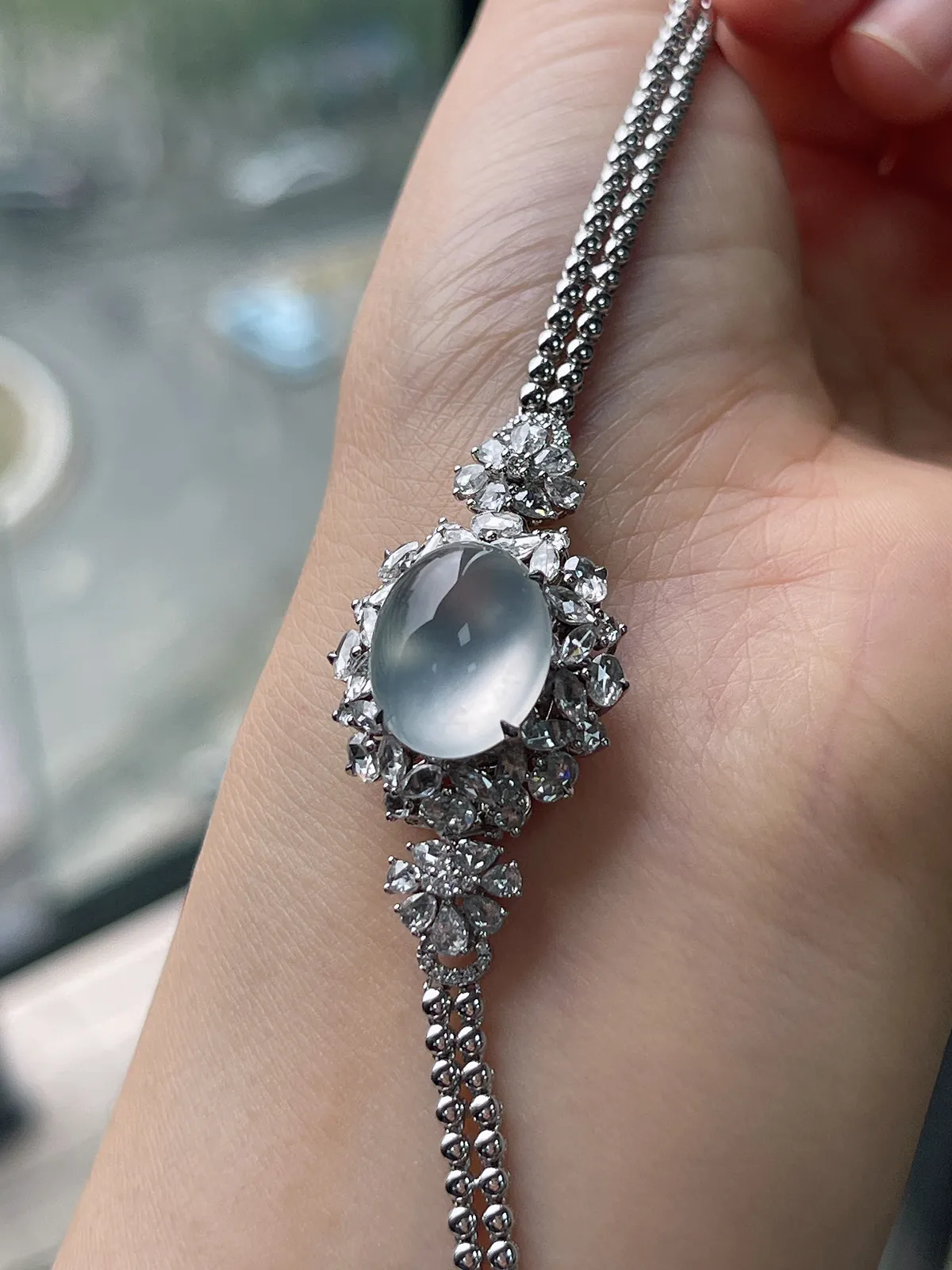 翡翠白冰手链，伴钻石